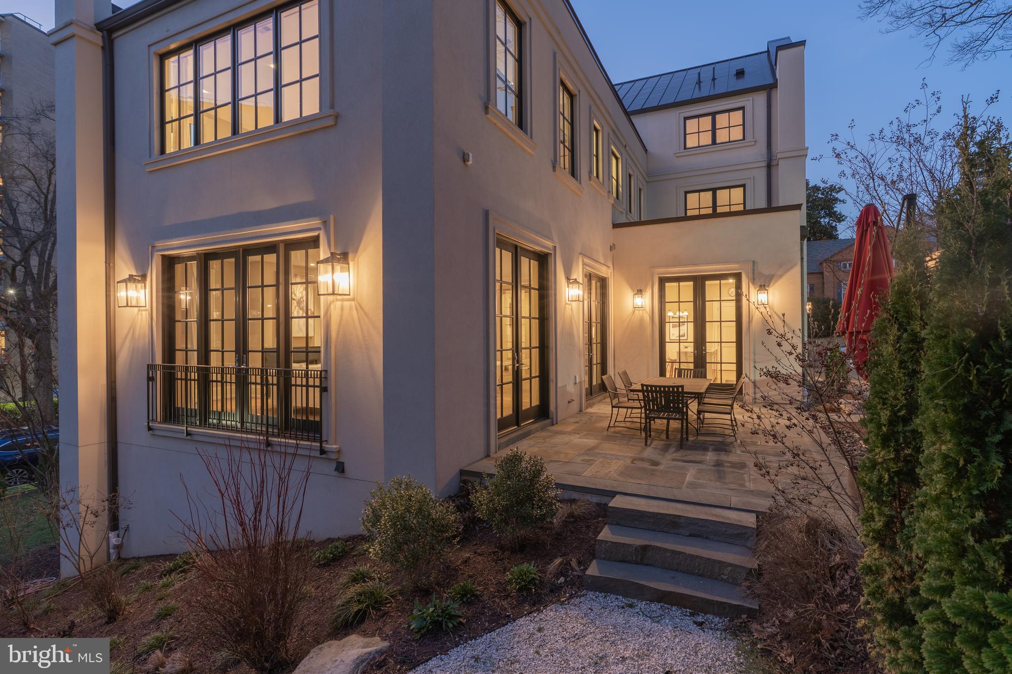 FOREST HILLS - Residential