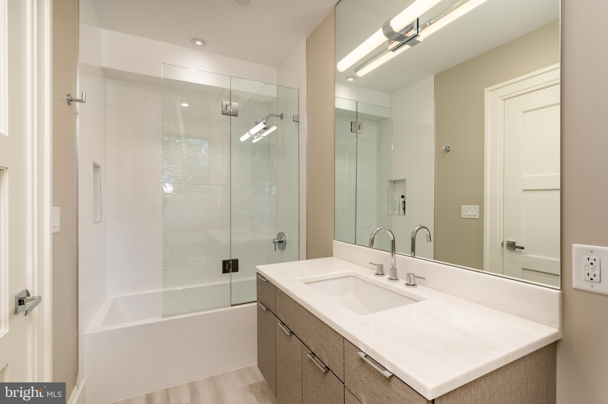 FOREST HILLS - Residential