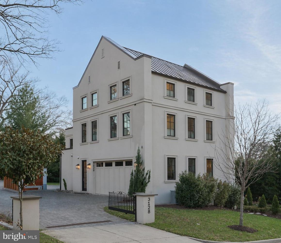 FOREST HILLS - Residential