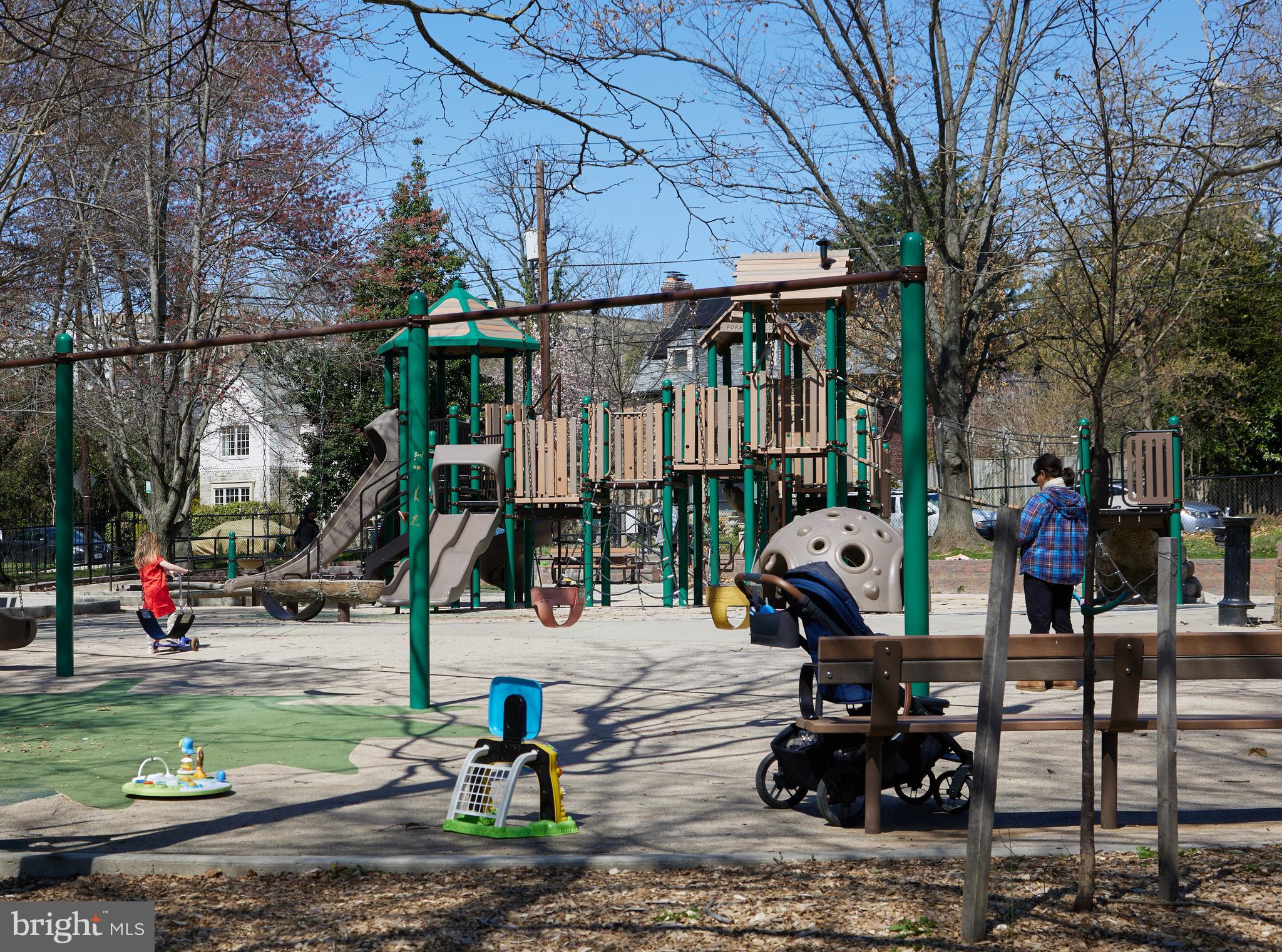 FOREST HILLS - Residential