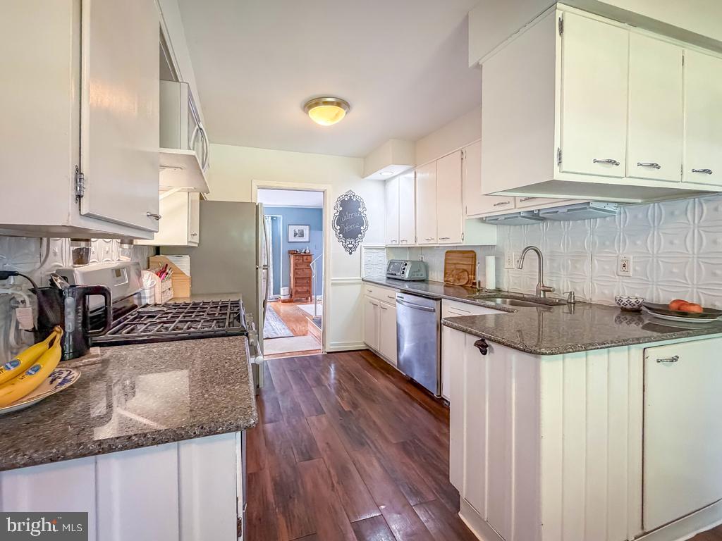 385 SALY ROAD