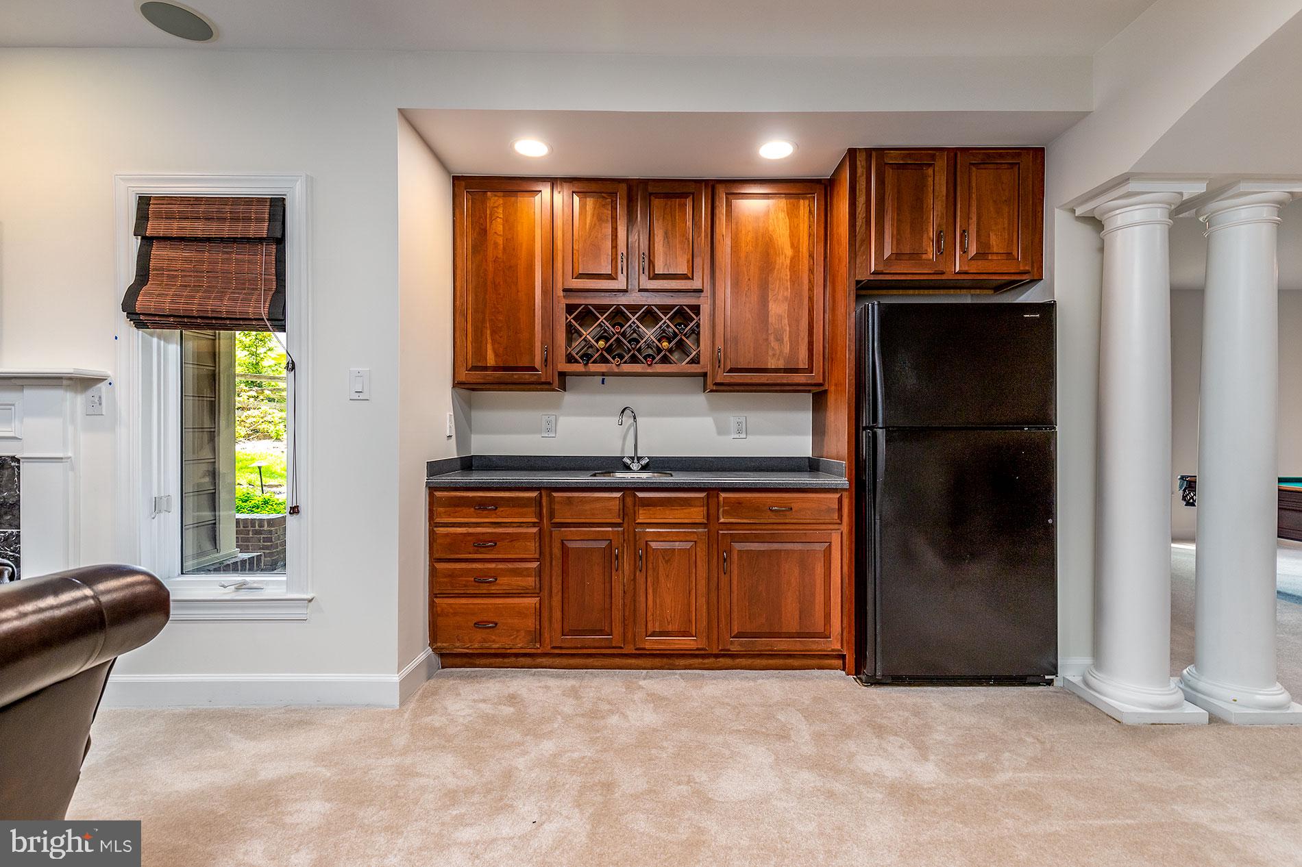 ELGIN MANOR - Residential