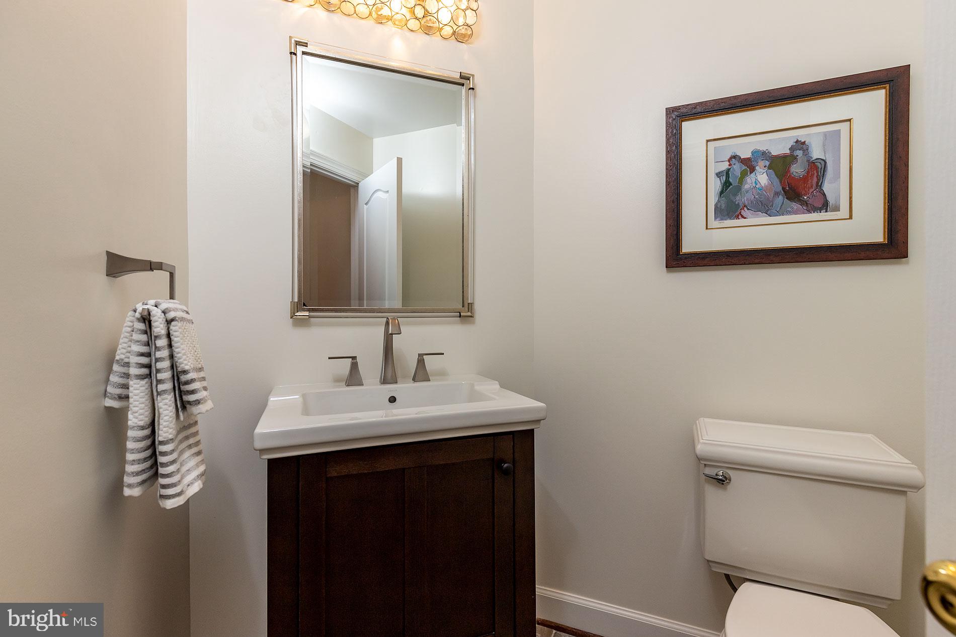 ELGIN MANOR - Residential