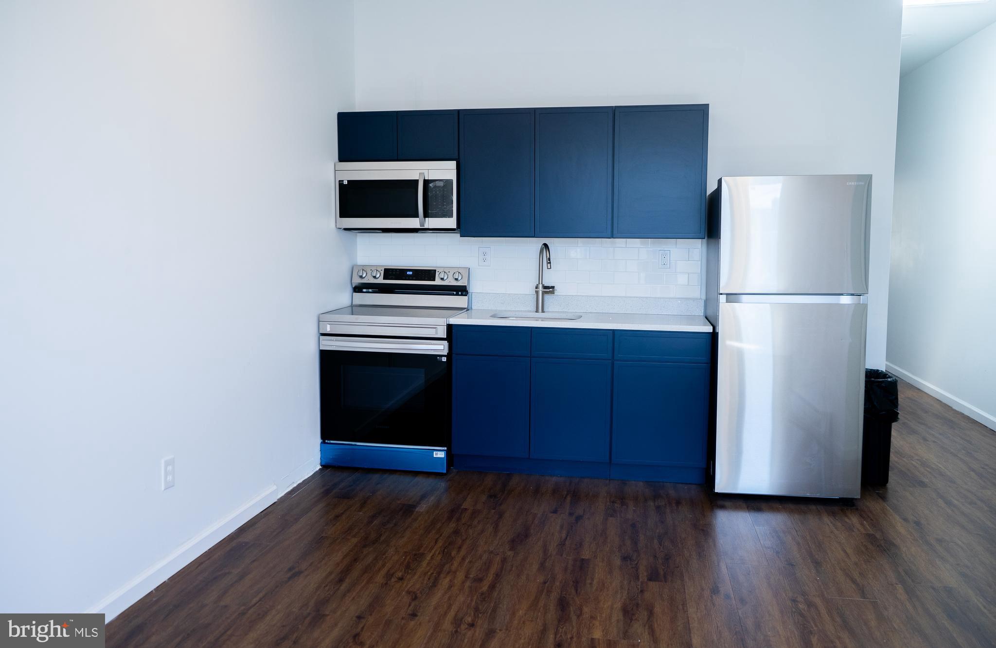 Looking for a clean, quiet, and affordable place to live in Philadelphia? Welcome to your new home! This spacious, newly renovated, fully furnished private unit is move-in ready—just unpack your bags and settle in.
Perfect for students, professionals, or anyone in need of a peaceful, secure living space, this home offers:
✅ Private, lockable rooms
✅ Spacious layout with plenty of natural sunlight
✅ Fully equipped shared kitchen with brand-new stainless steel appliances
✅ Comfortable shared living area
✅ 55” flat-screen TVs and new ceiling fans in every bedroom
✅ ALL utilities included – water, electric, AND free high-speed WiFi
✅ Easy access to Temple University, Broad Street Line, and public transit
✅ Walking distance to local dining, convenience stores, and shopping
This home combines convenience, comfort, and affordability in one of Philly’s most accessible neighborhoods.
📞 Contact us today to schedule a showing – this opportunity won’t last long!