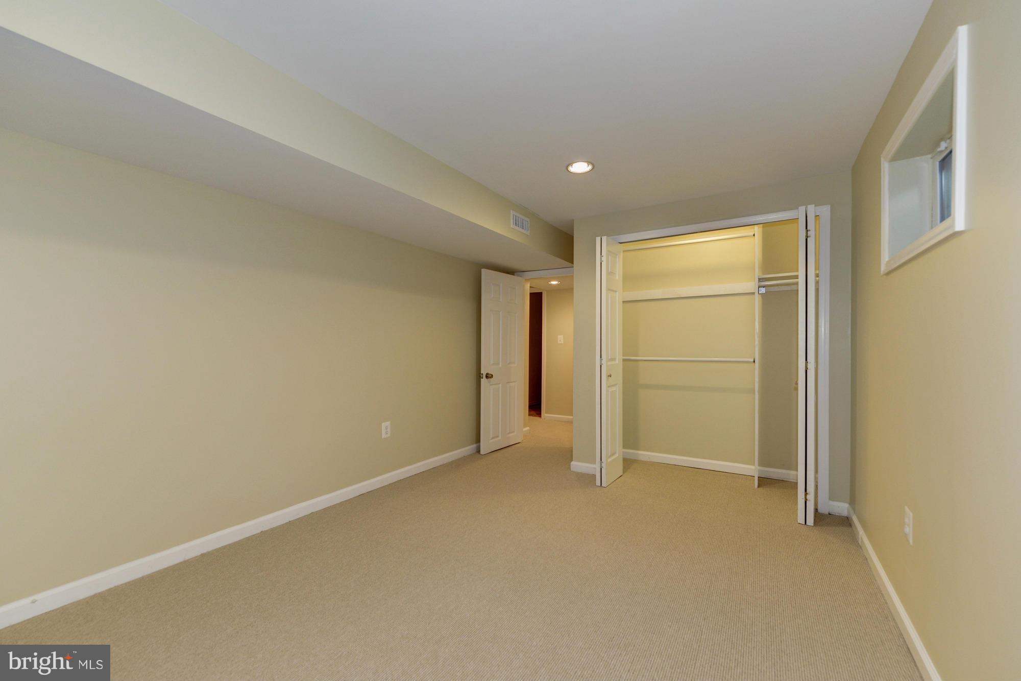 REGENCY ESTATES - Residential