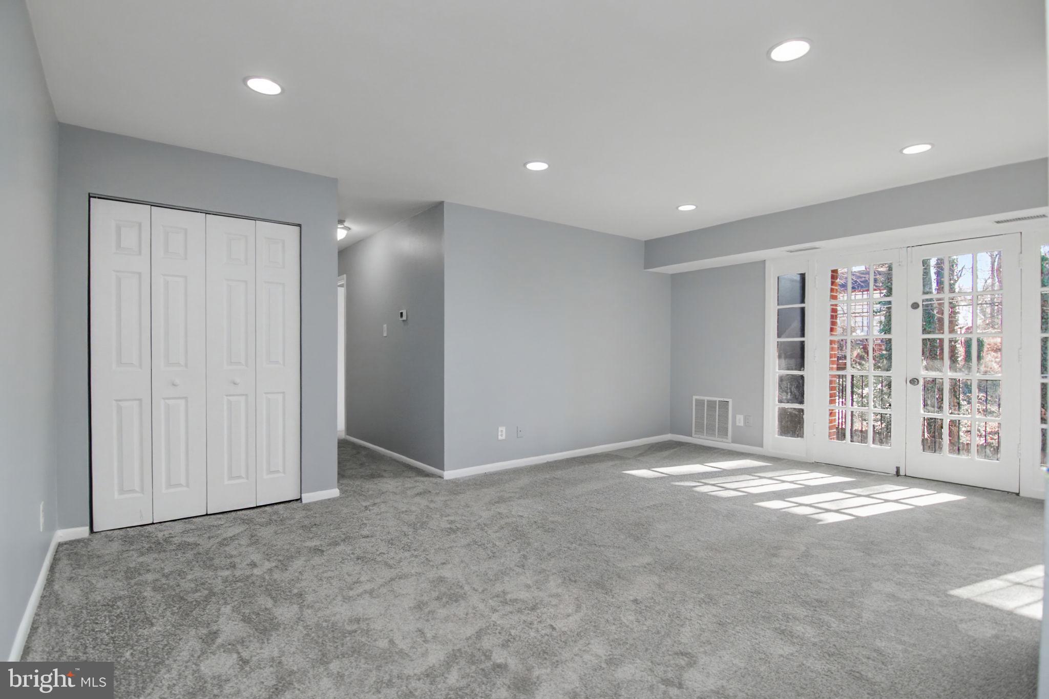 SPRINGFIELD GREEN - Residential Lease