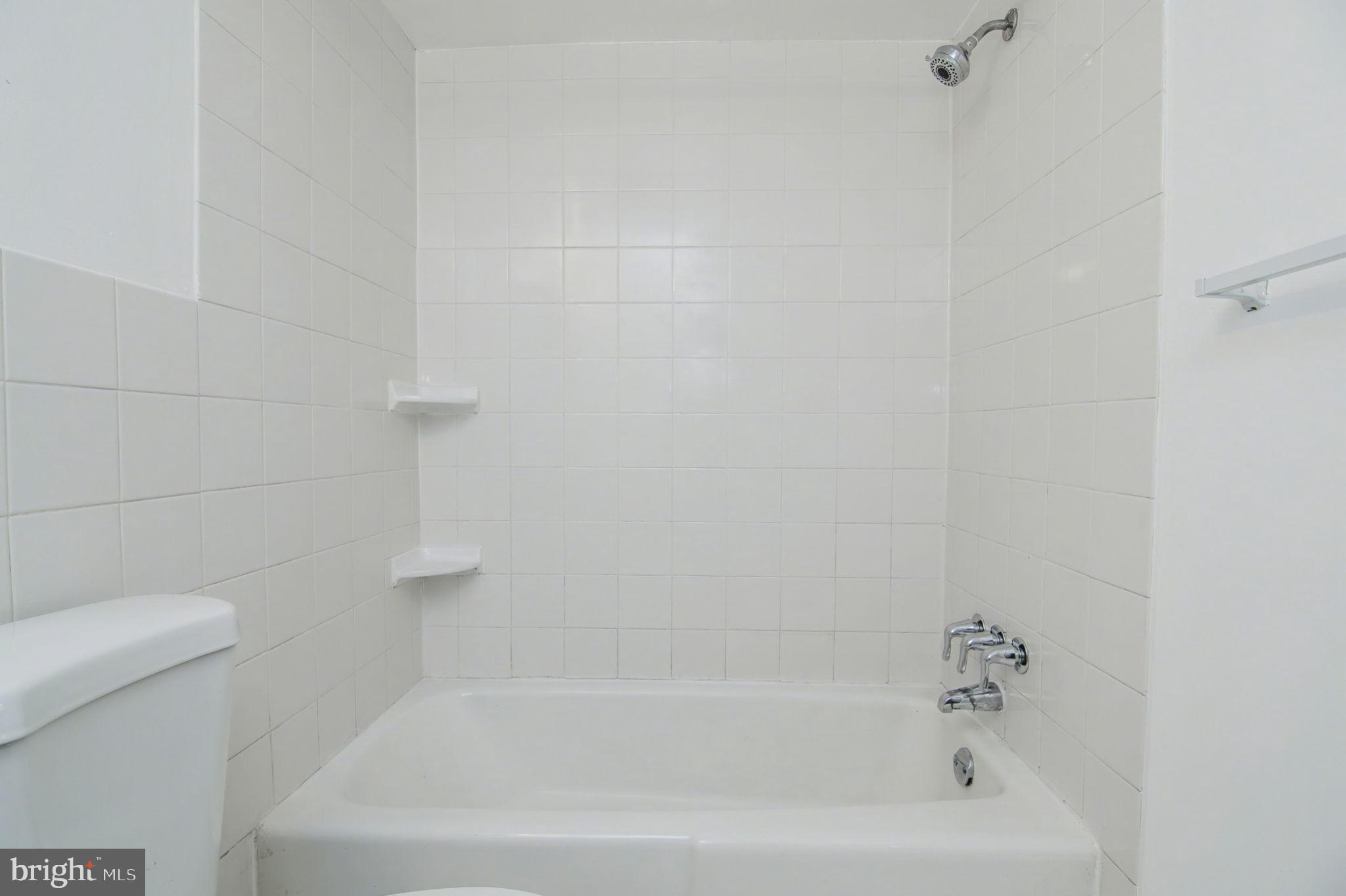 SPRINGFIELD GREEN - Residential Lease