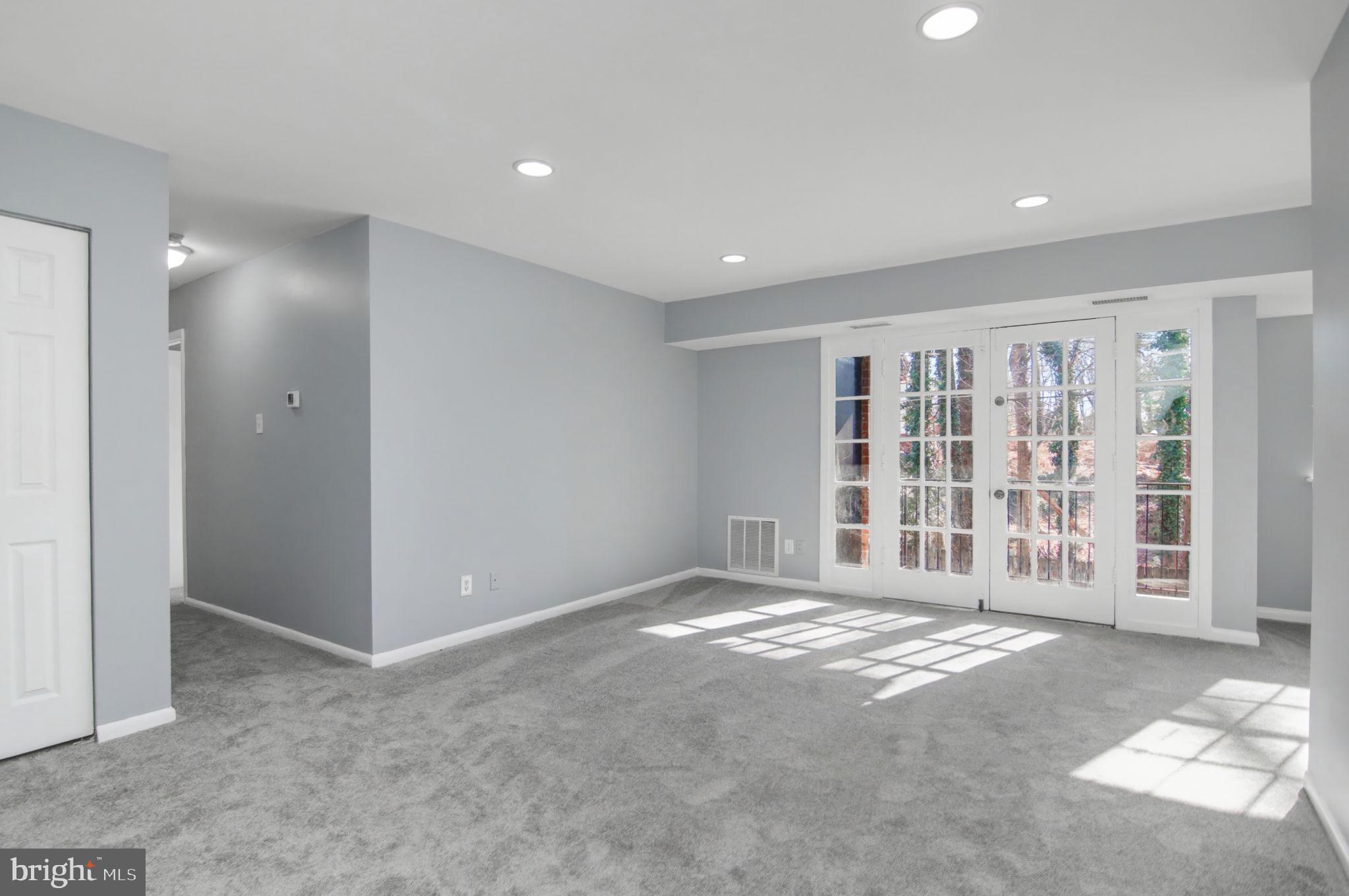 SPRINGFIELD GREEN - Residential Lease