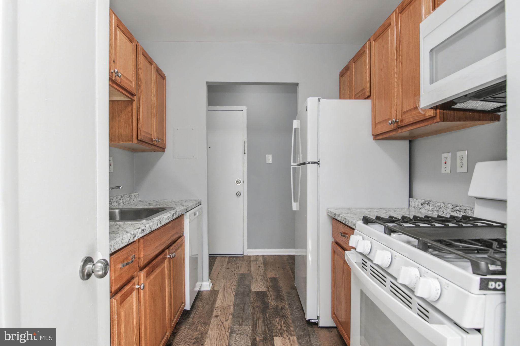 SPRINGFIELD GREEN - Residential Lease