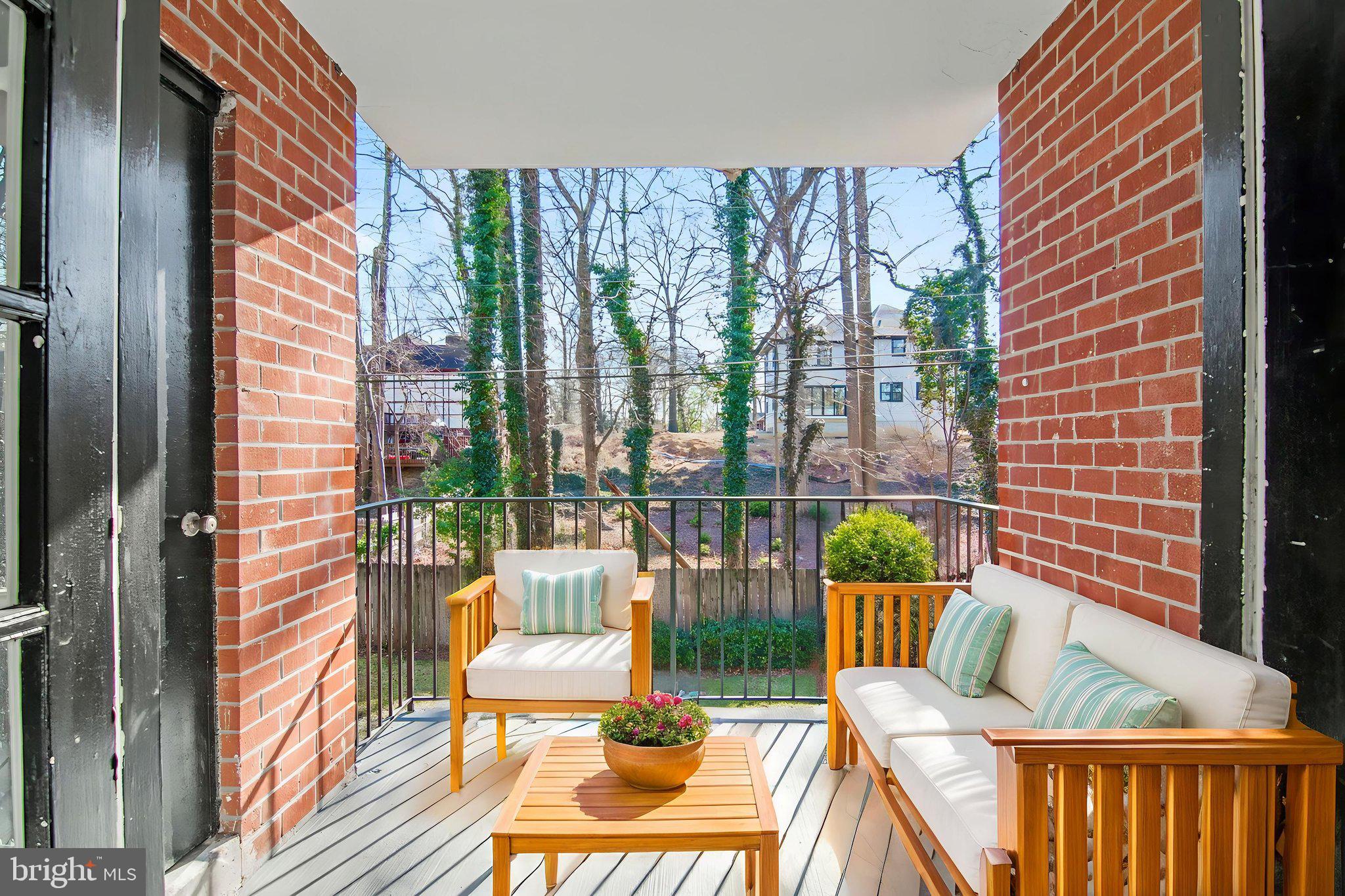 SPRINGFIELD GREEN - Residential Lease