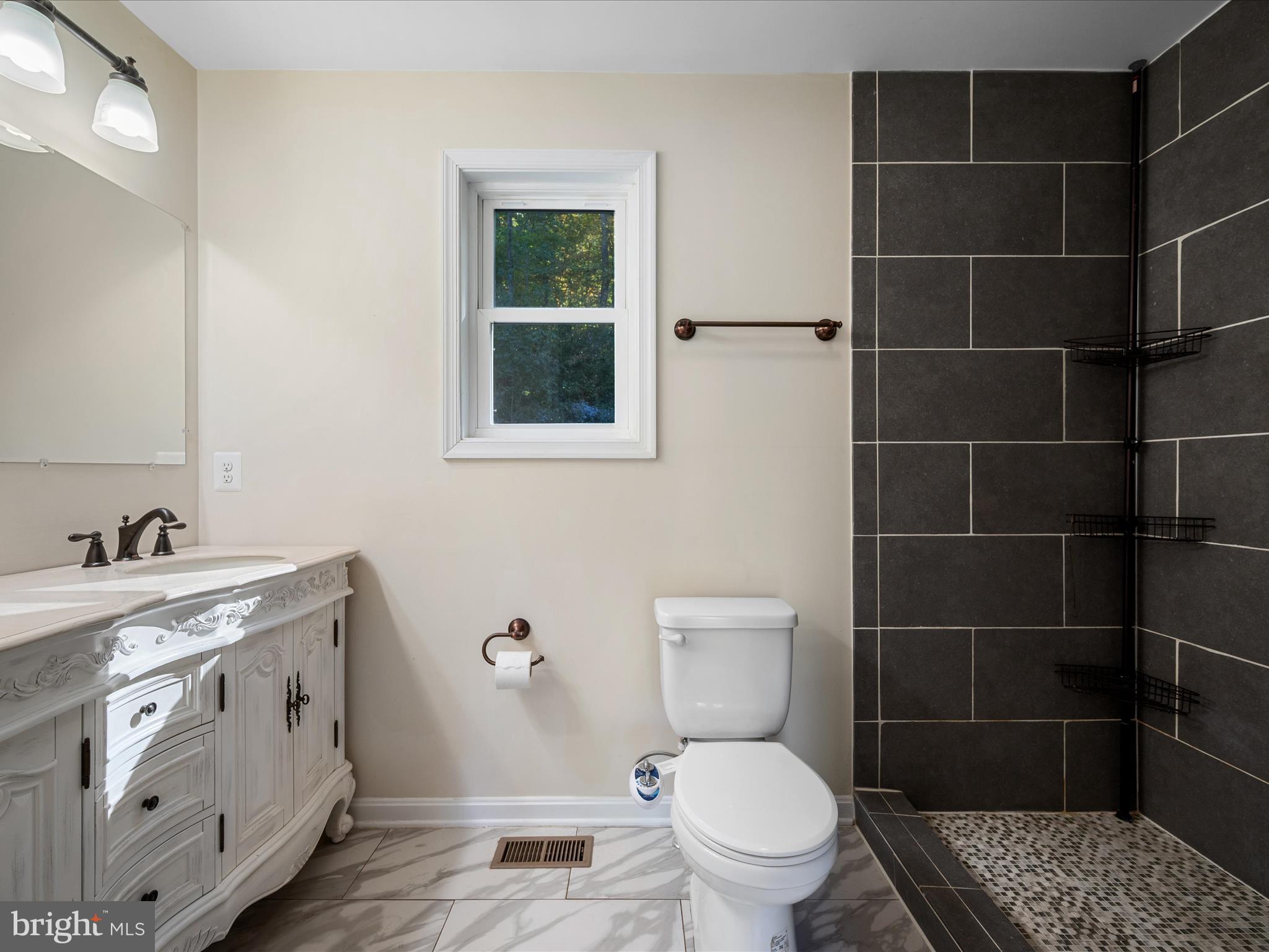 CHERRY RIDGE - Residential