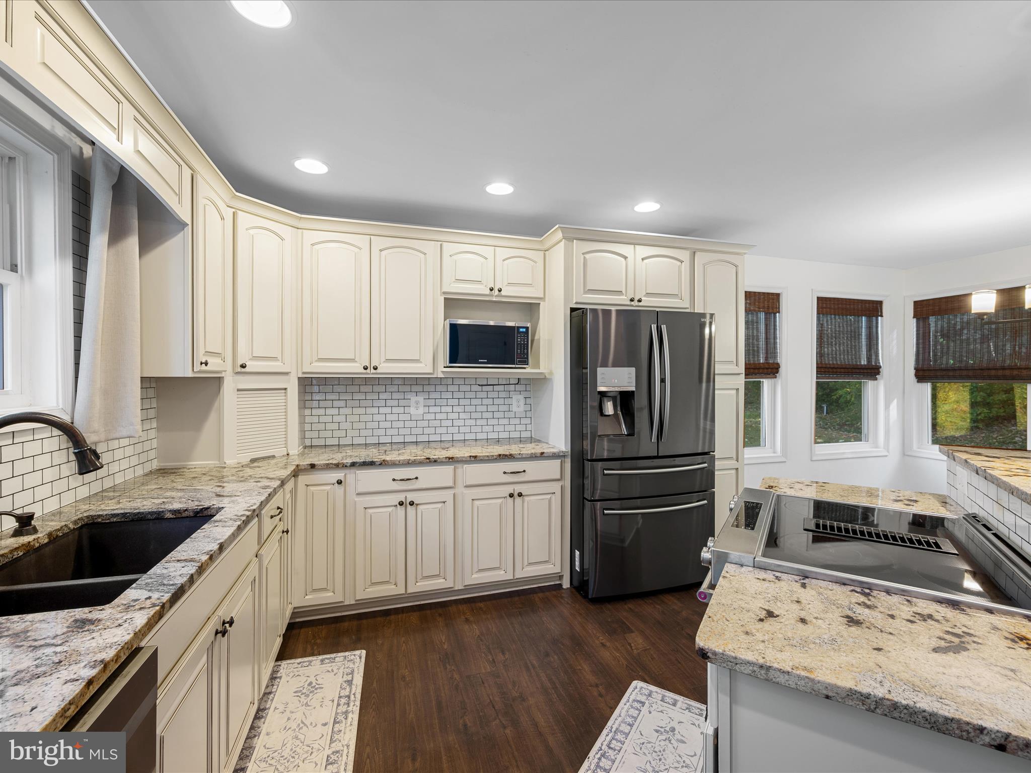 CHERRY RIDGE - Residential