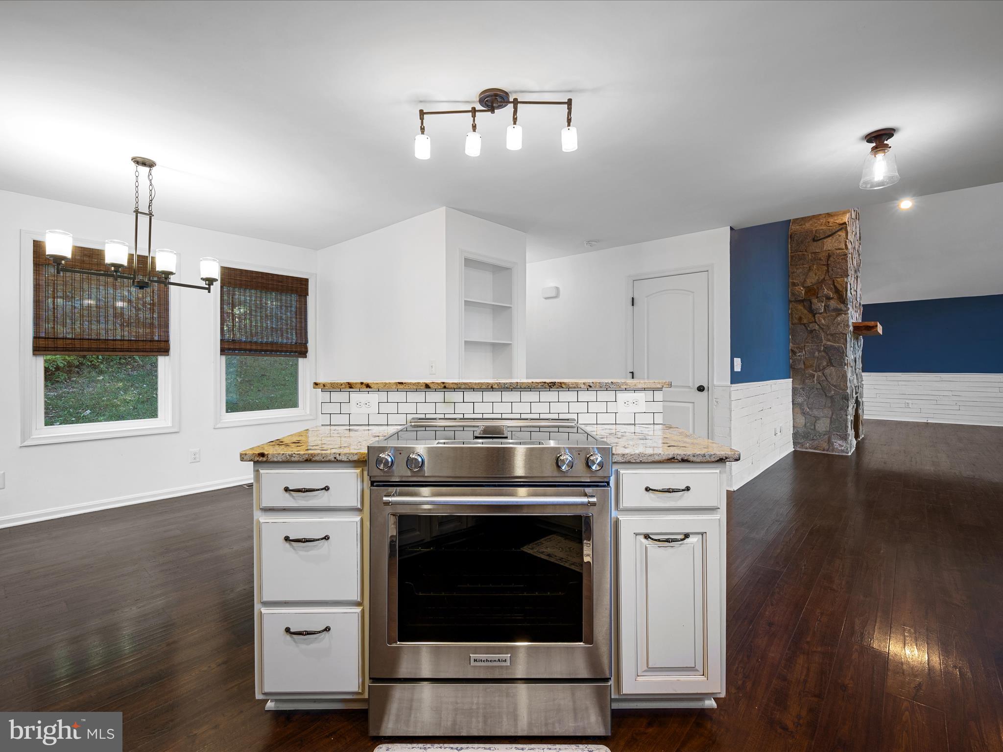 CHERRY RIDGE - Residential