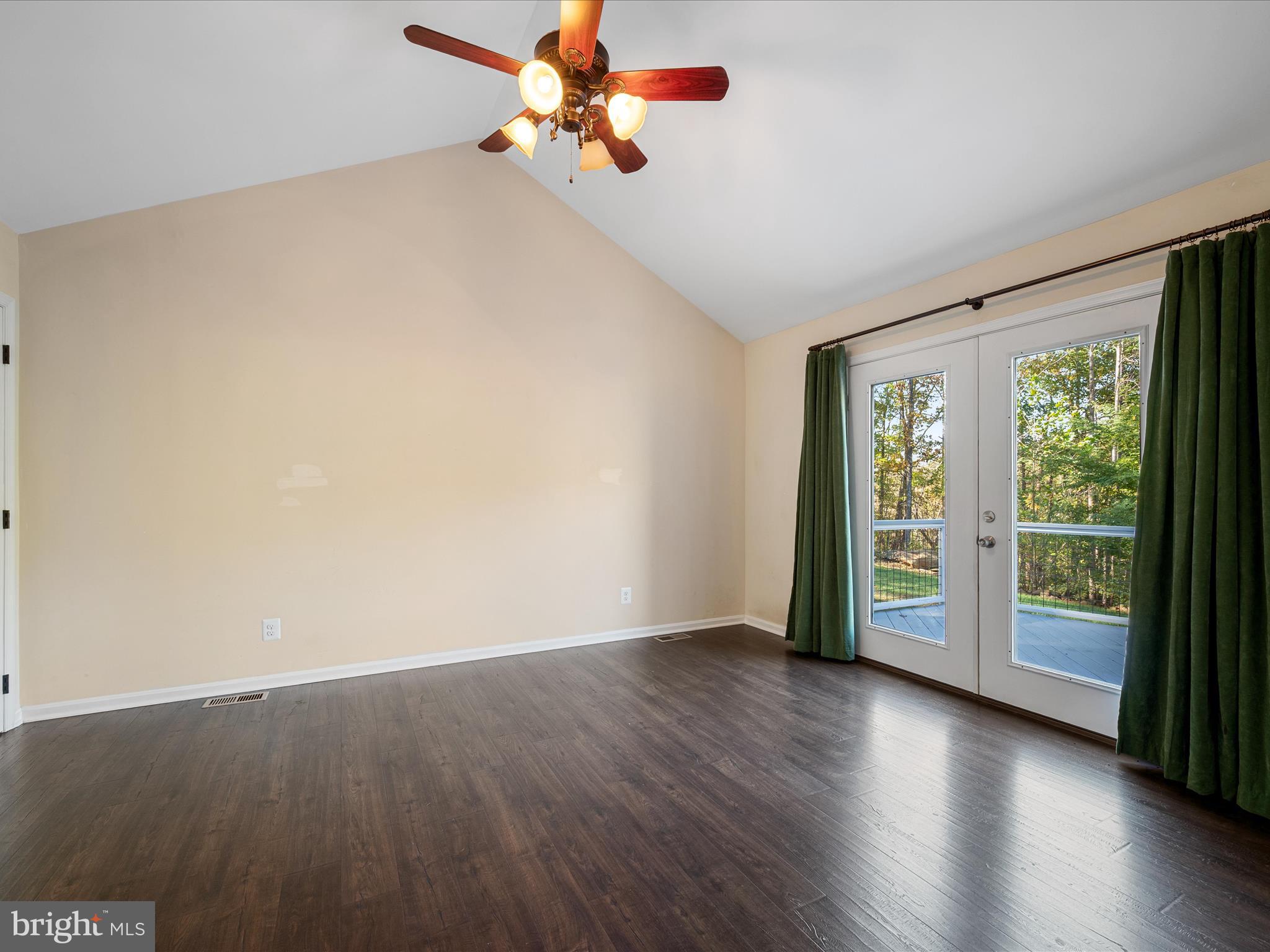 CHERRY RIDGE - Residential