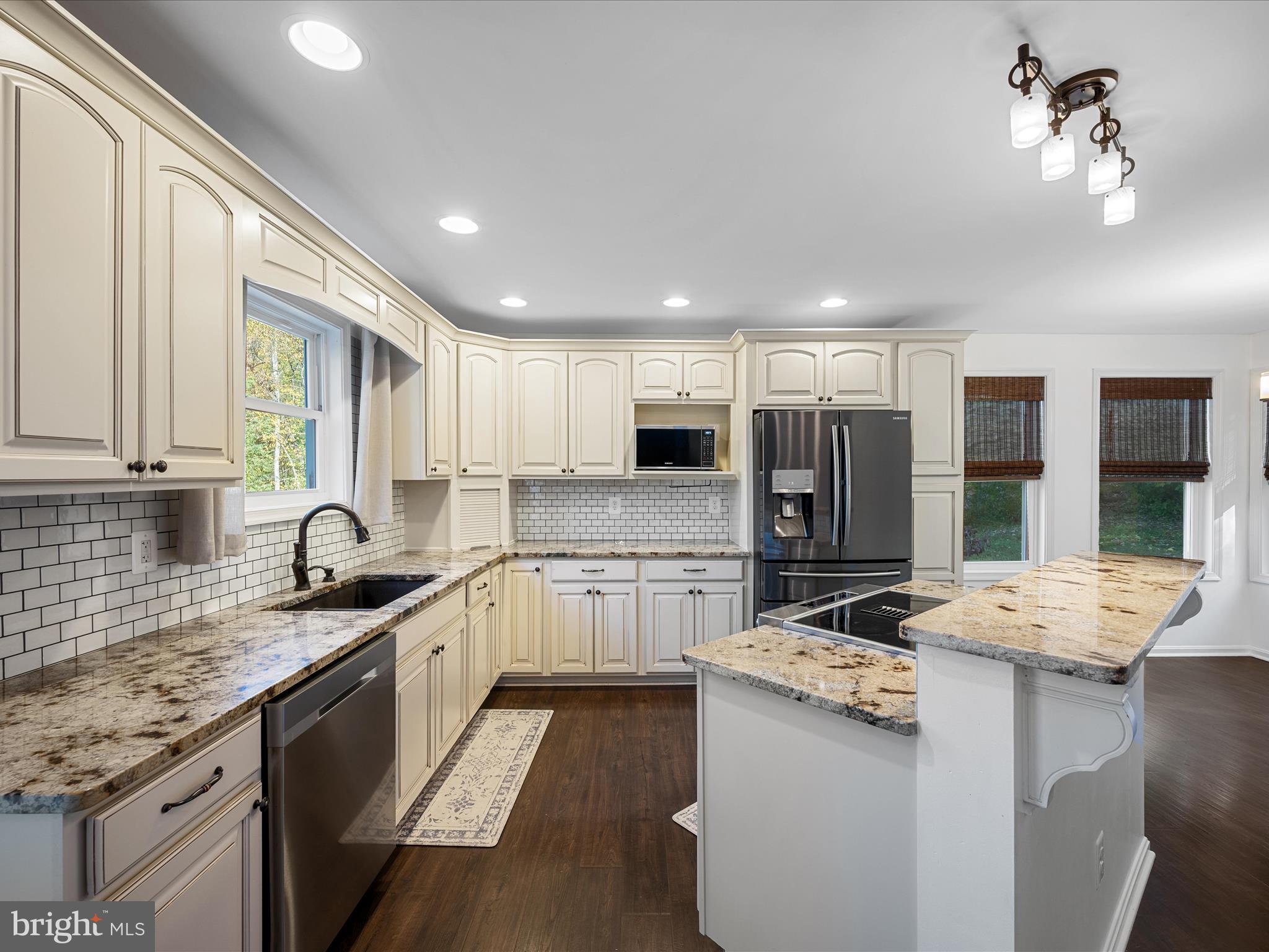 CHERRY RIDGE - Residential