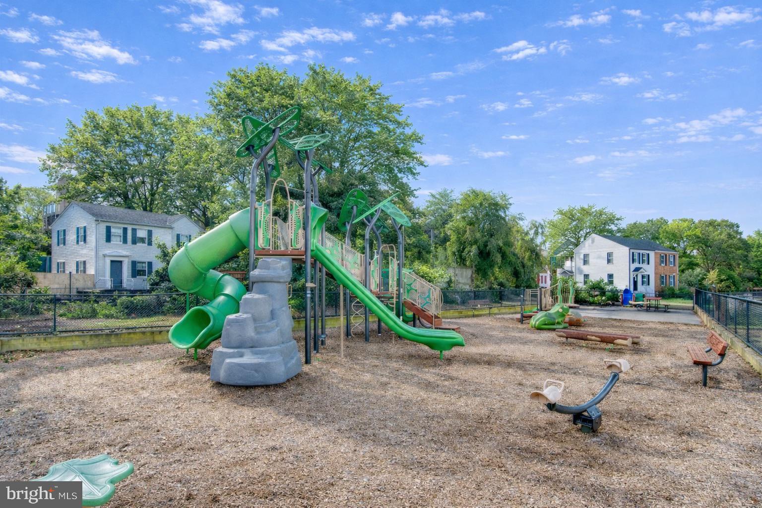 FARRINGTON PLACE - Residential