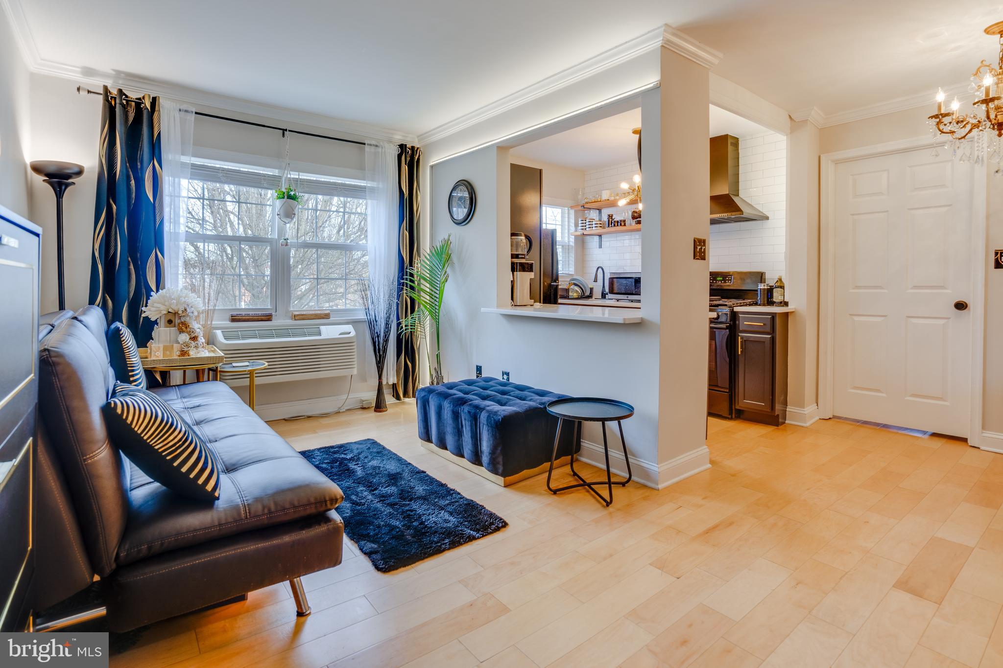 2237 FARRINGTON AVENUE 06-201