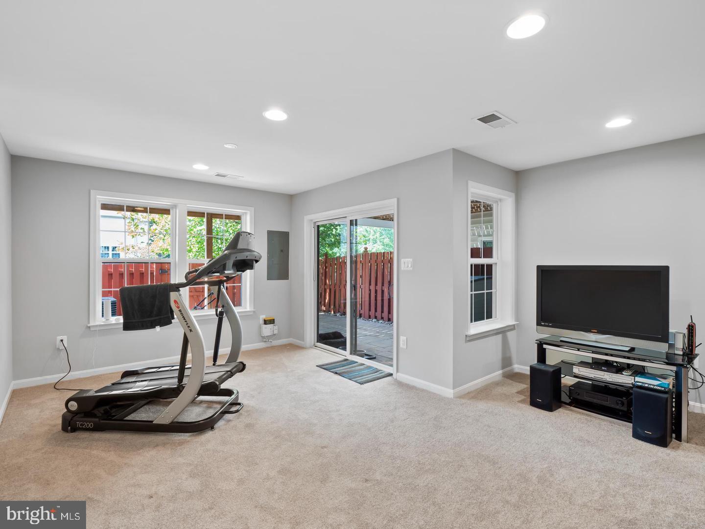 PROVIDENCE GLEN - Residential Lease