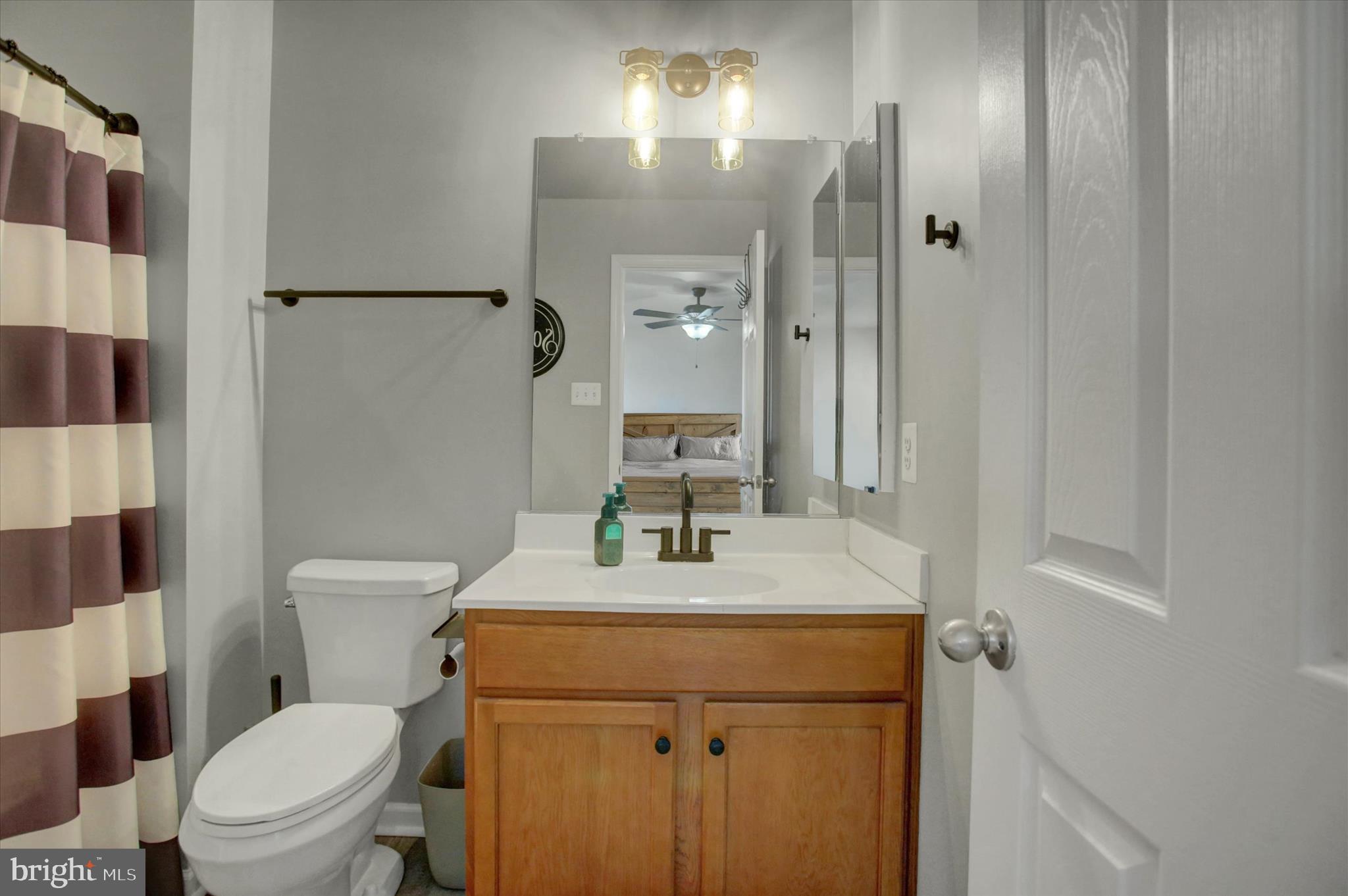 ROLLING HILLS - Residential