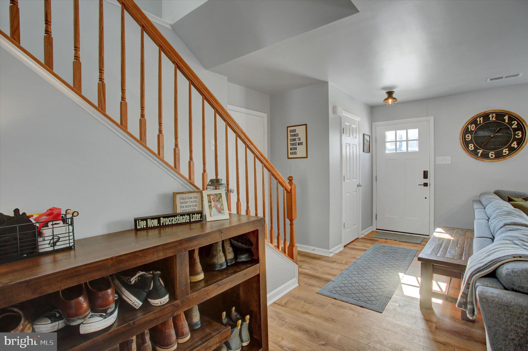 3751 ROLLING HILLS DRIVE