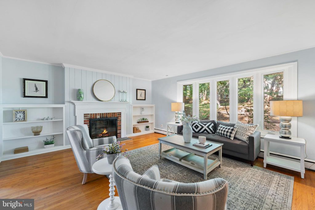 Photo of 621 Berry Lane, MEDIA, PA 19063 (MLS # PADE2101140)
