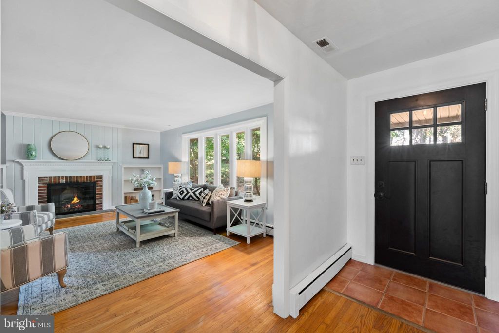 Photo of 621 Berry Lane, MEDIA, PA 19063 (MLS # PADE2101140)