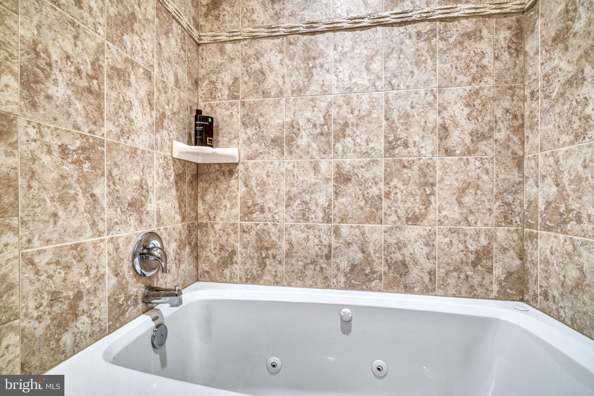 RIVERSIDE PARK - Residential