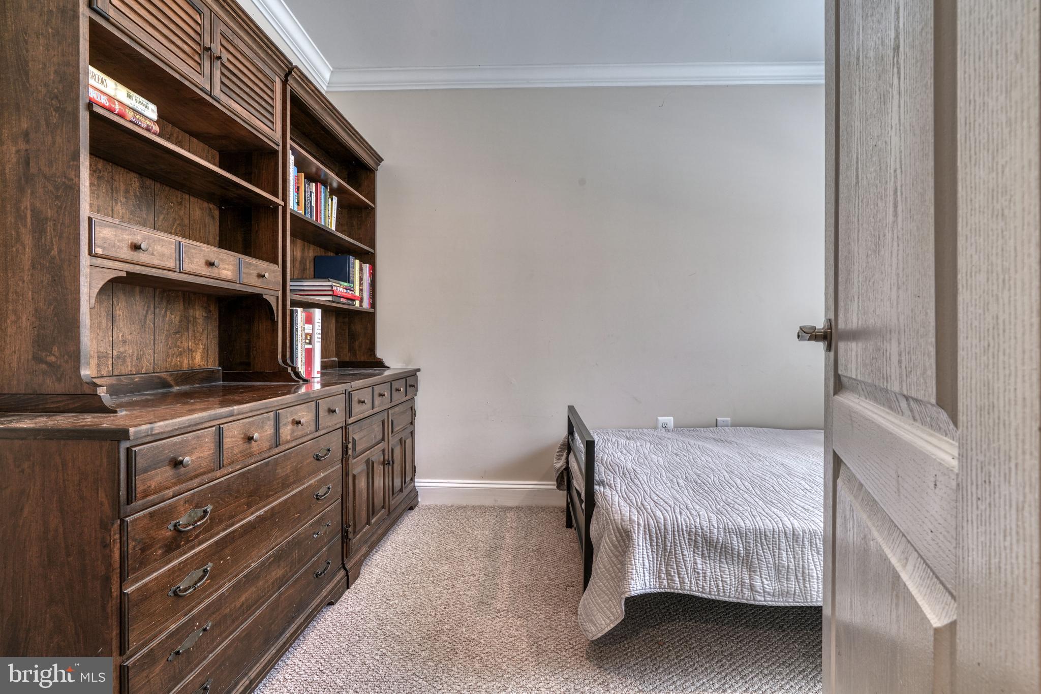 RIVERSIDE PARK - Residential