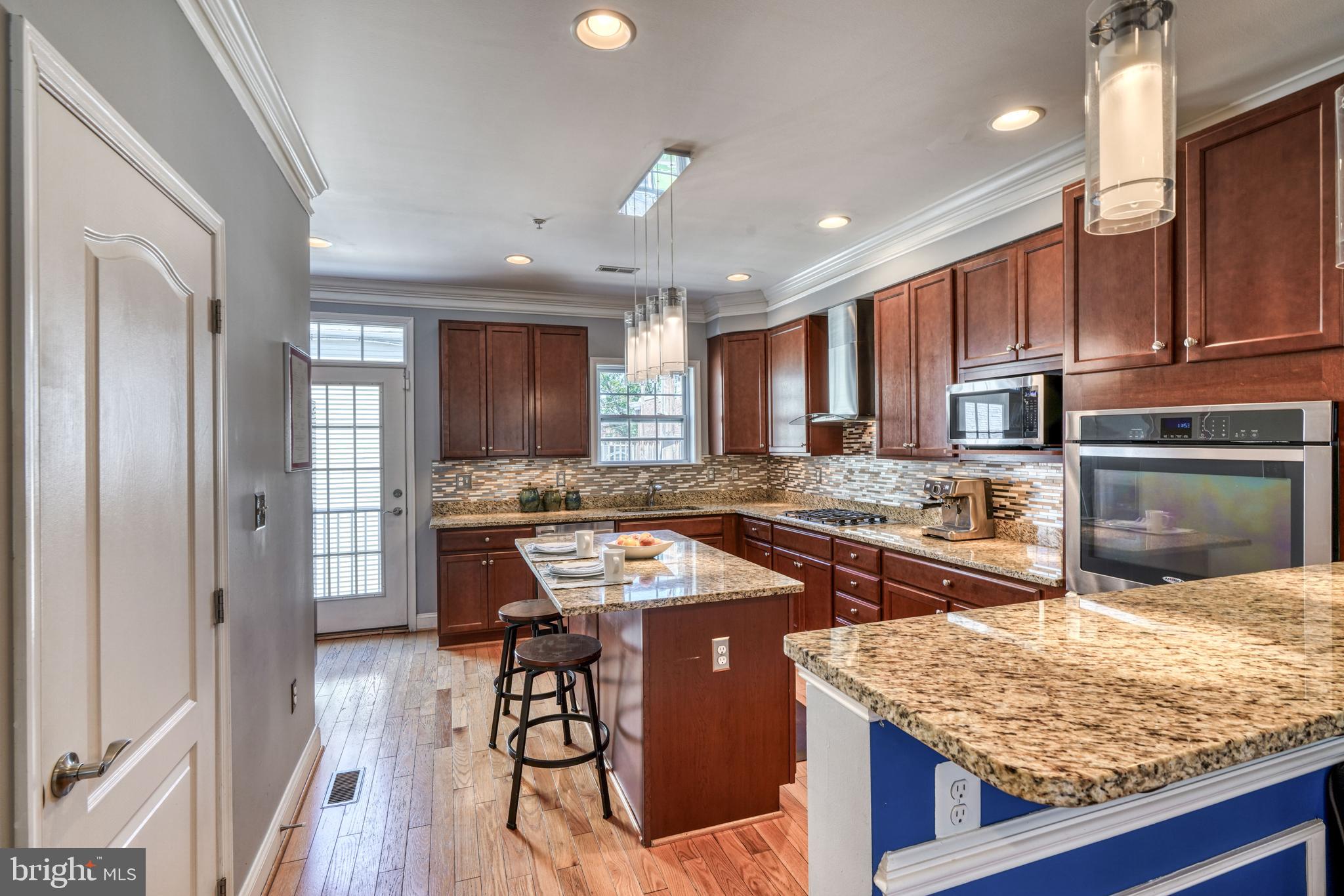 RIVERSIDE PARK - Residential