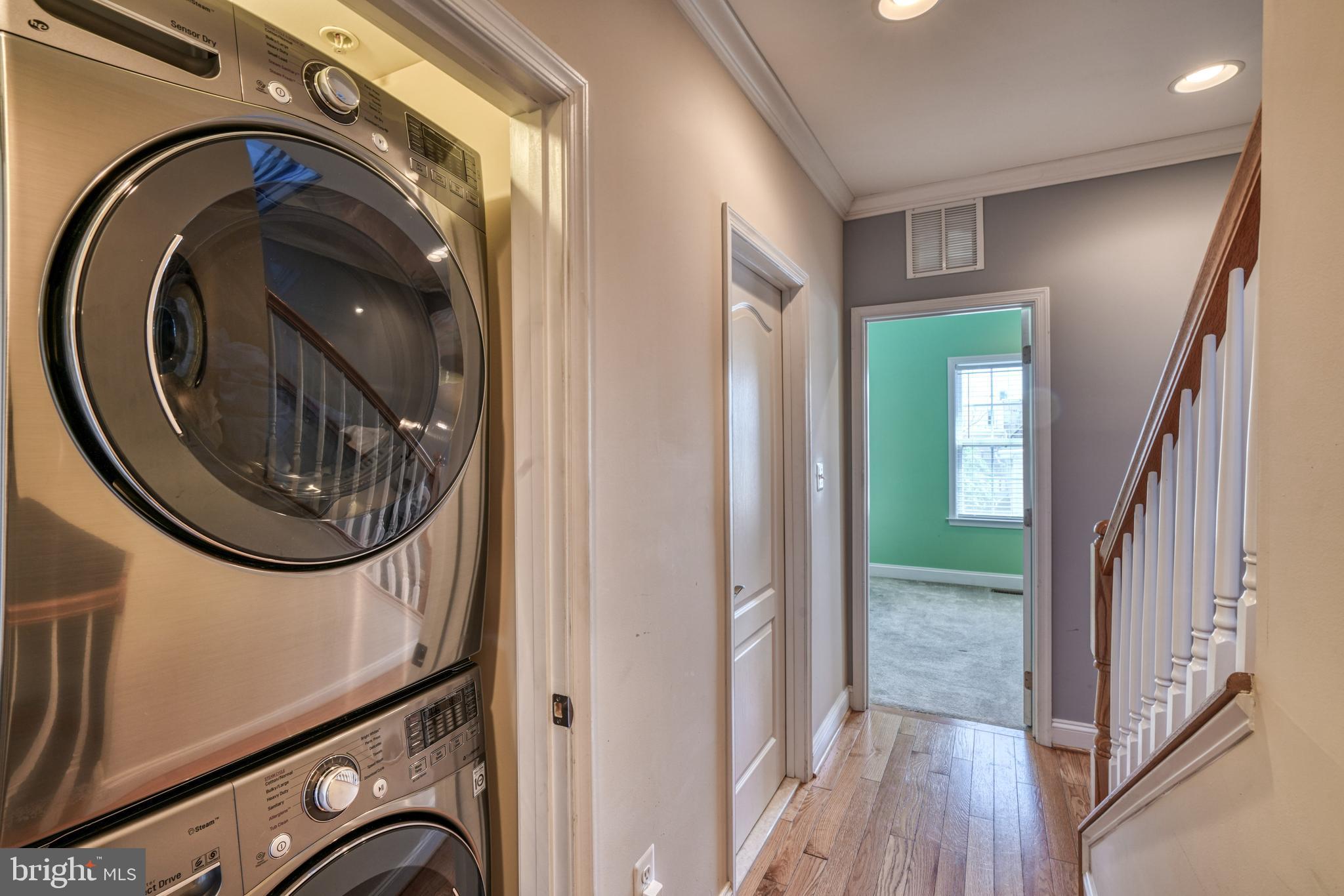 RIVERSIDE PARK - Residential