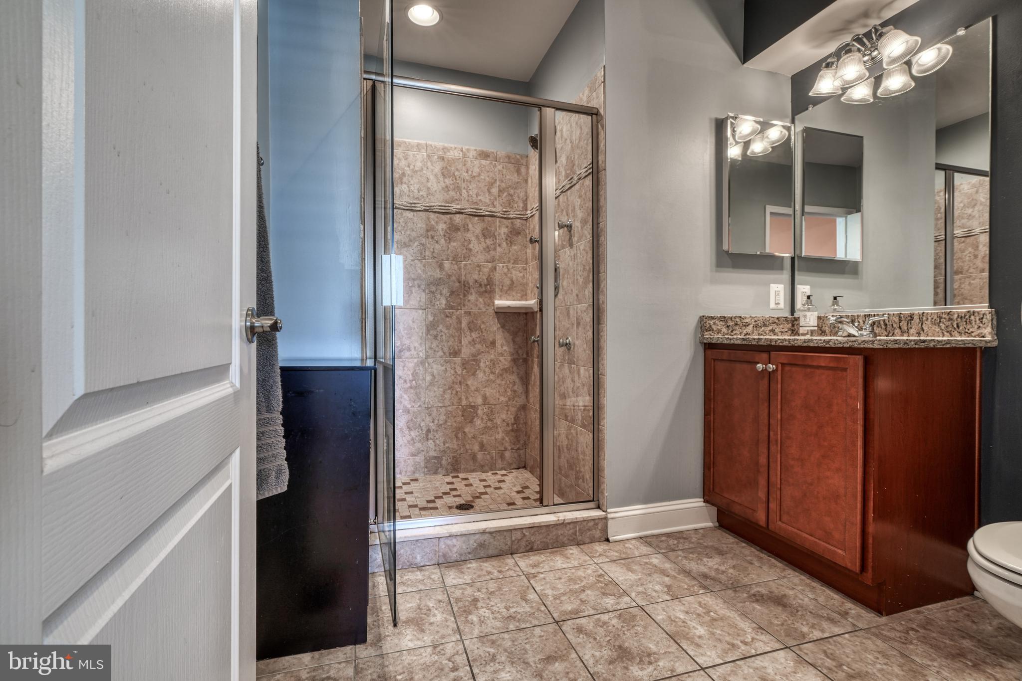 RIVERSIDE PARK - Residential