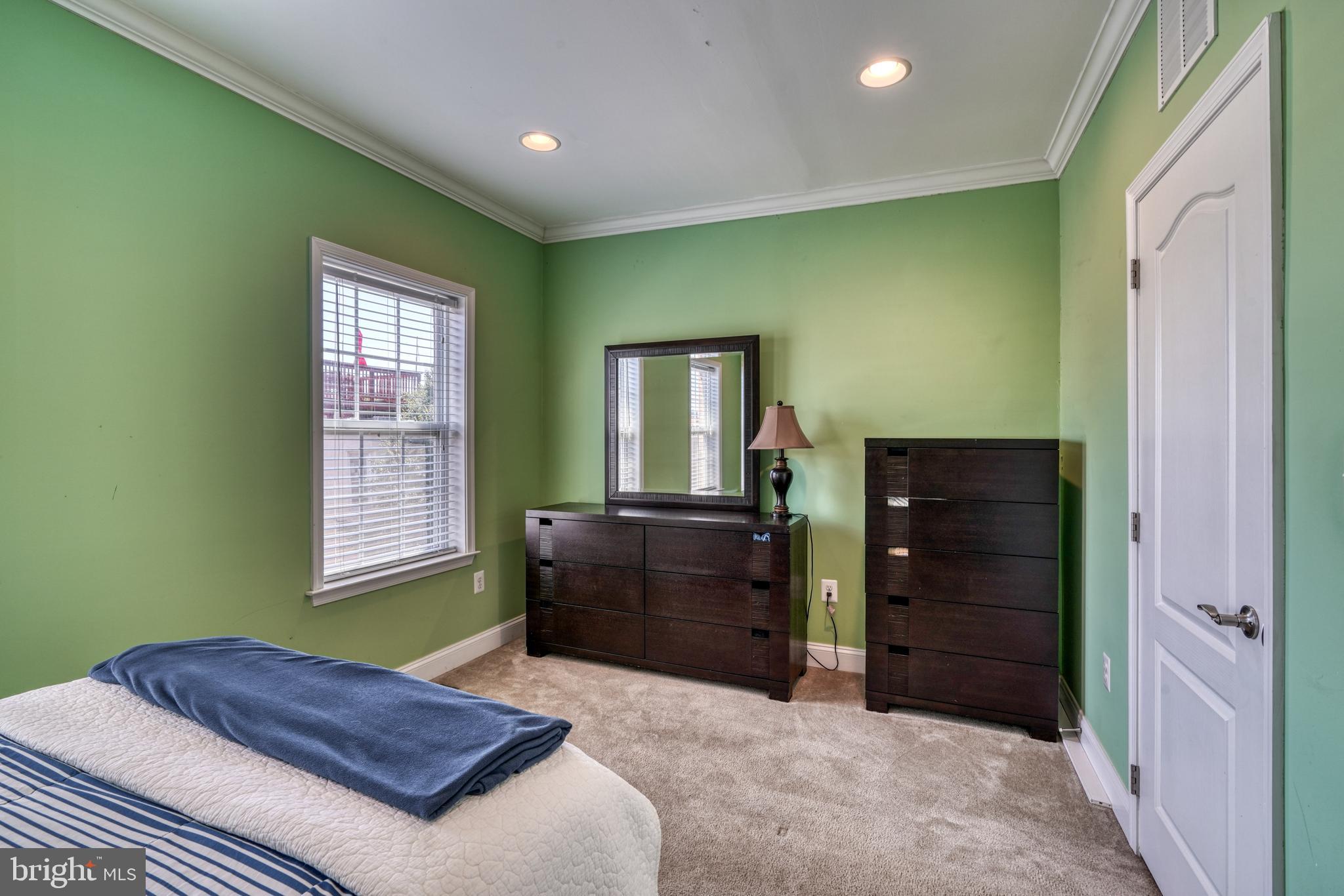 RIVERSIDE PARK - Residential