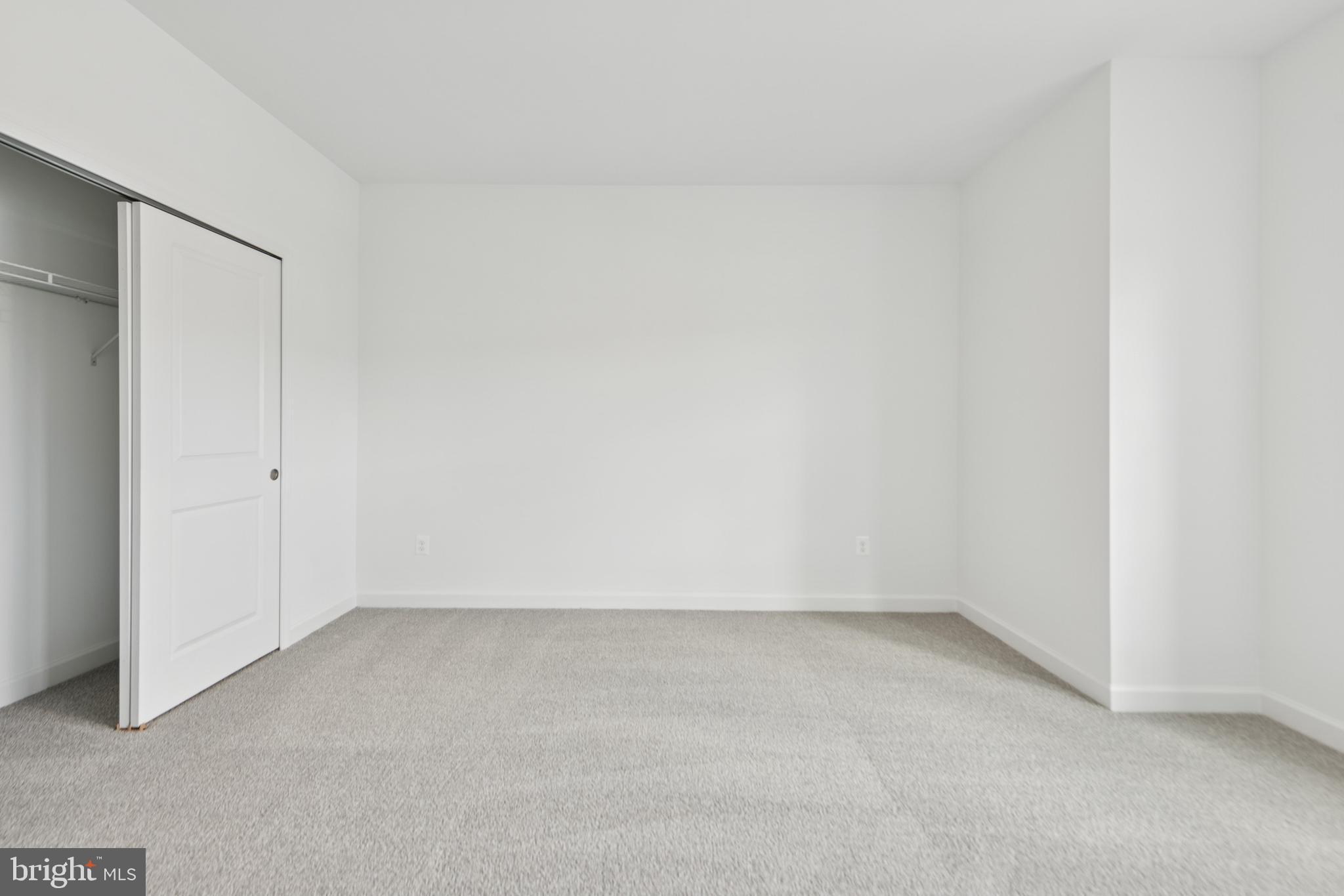 BAY KNOLLS - Residential