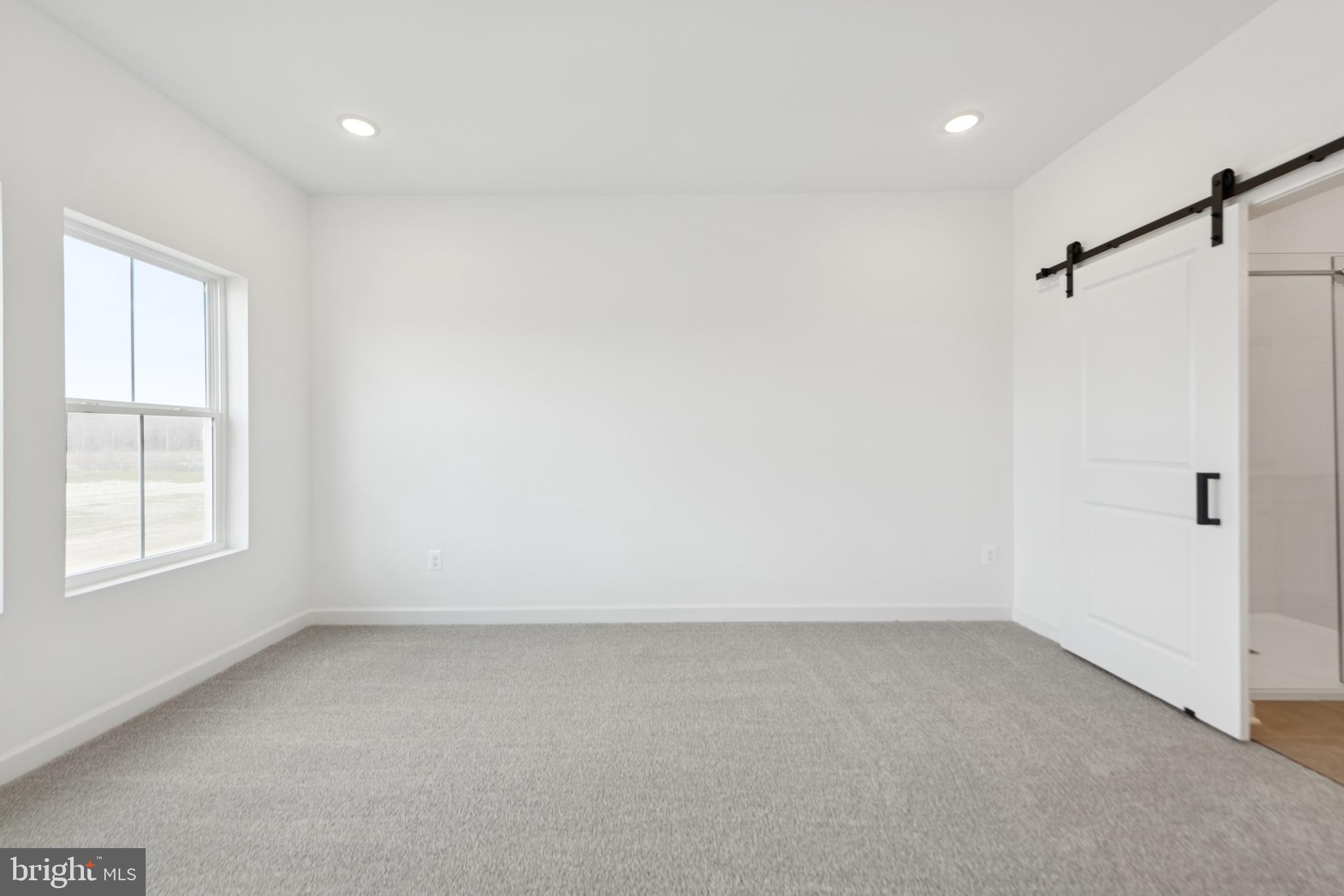 BAY KNOLLS - Residential