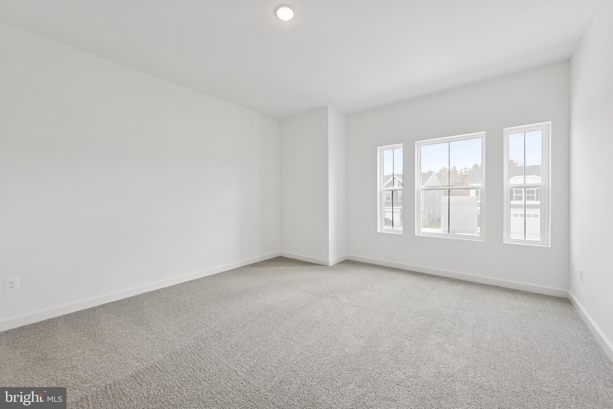 BAY KNOLLS - Residential