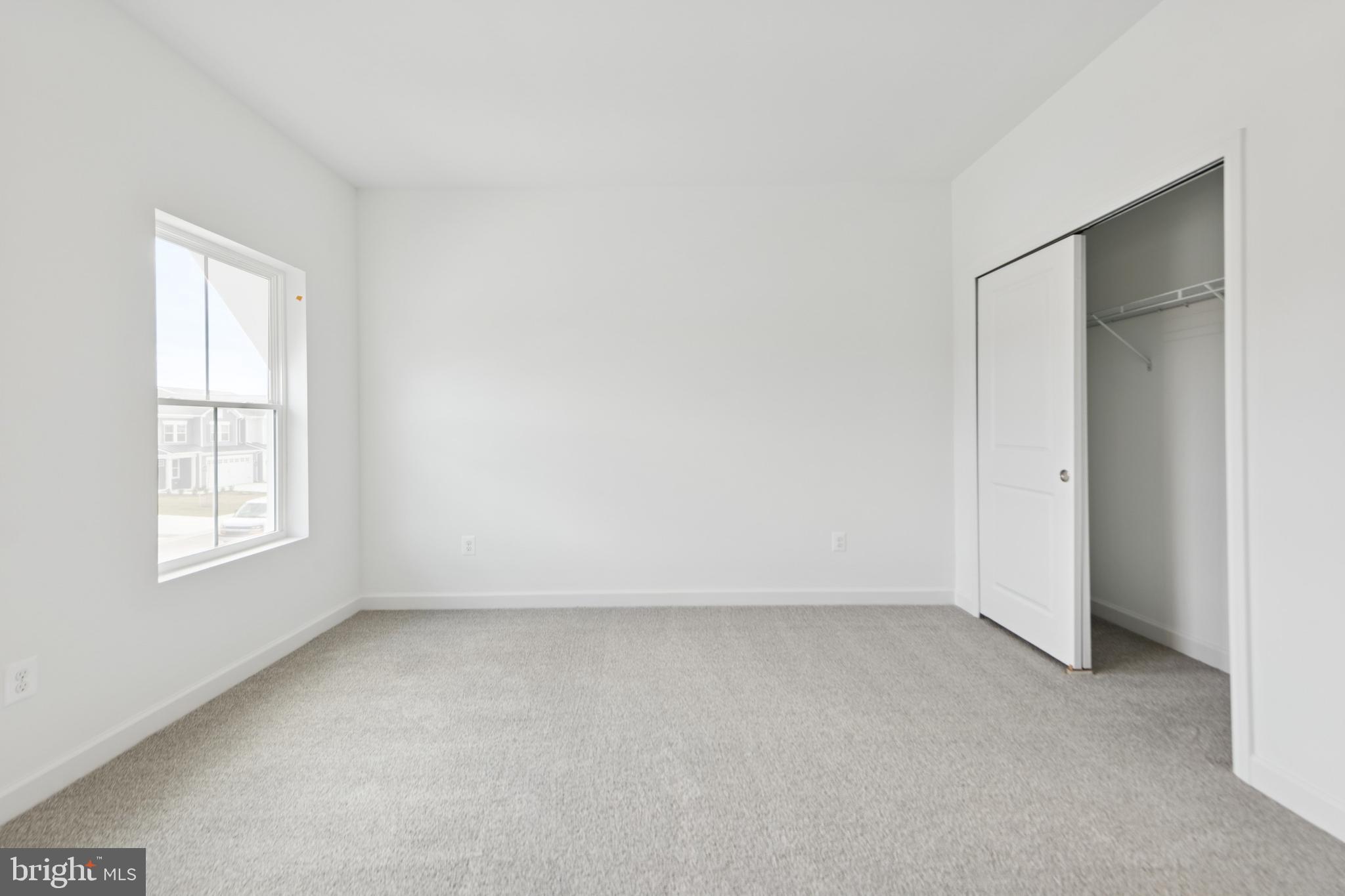 BAY KNOLLS - Residential