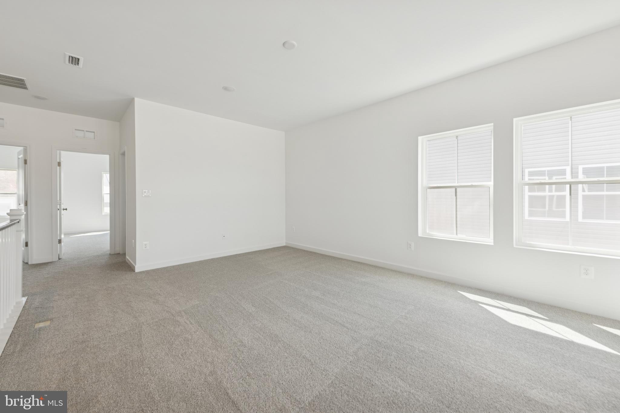 BAY KNOLLS - Residential