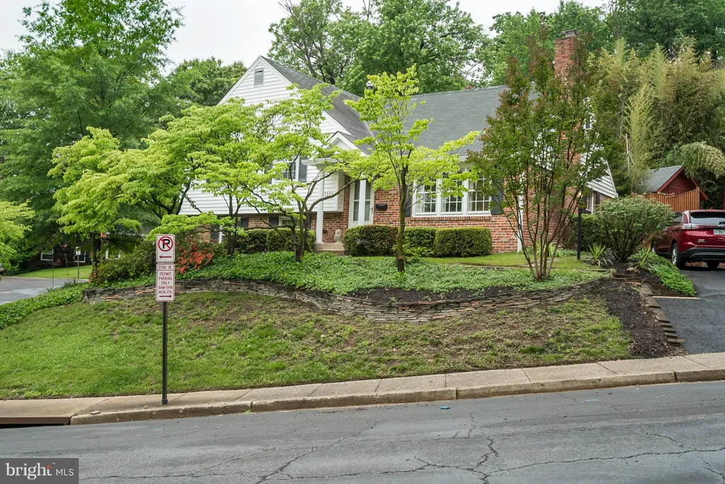 3020 Hill Street, Arlington, VA 22202