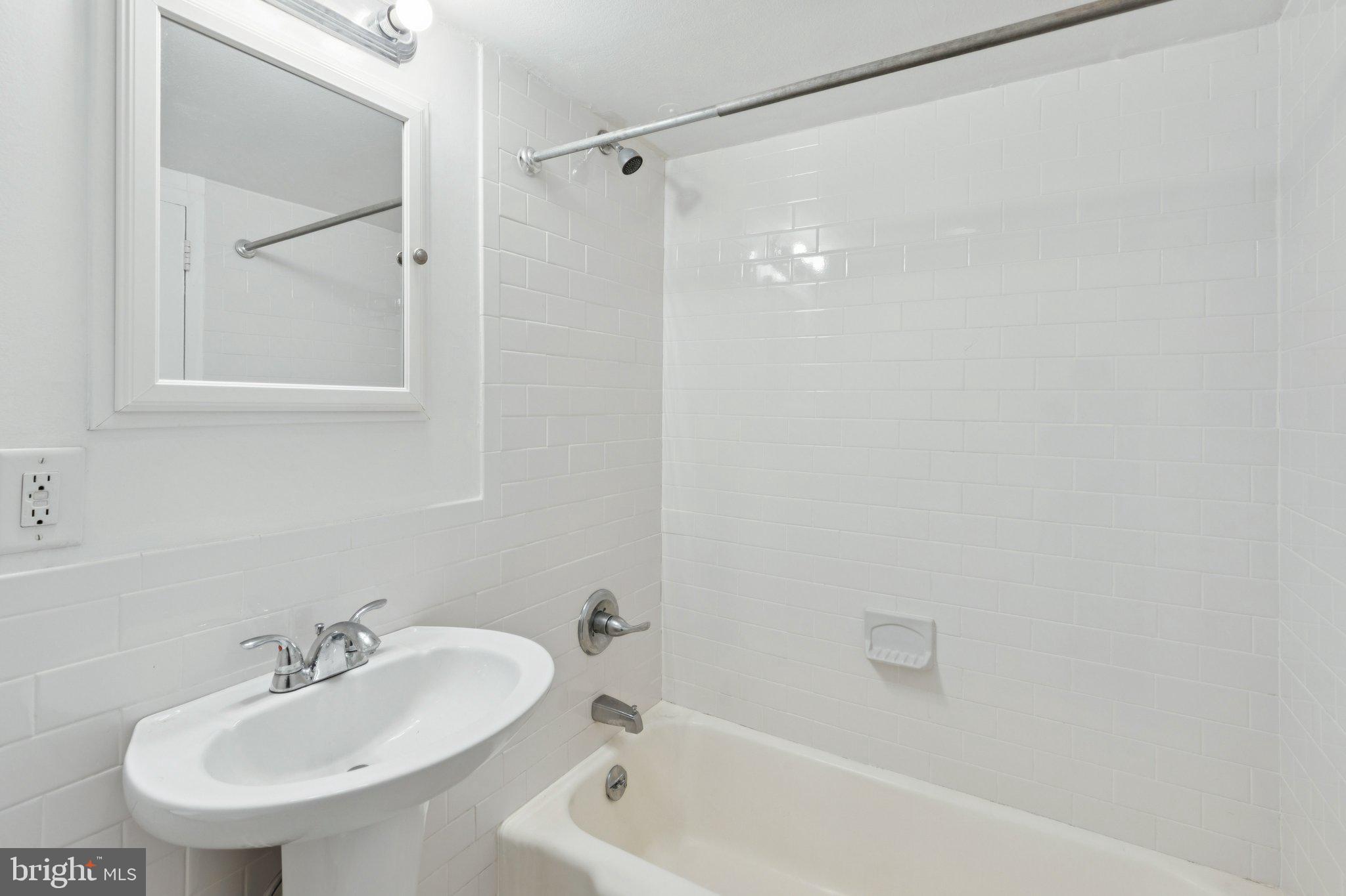 RITTENHOUSE SQUARE - Residential Lease