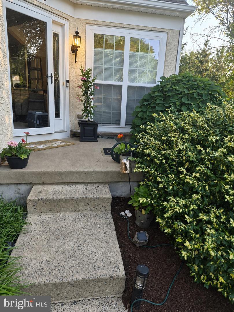2114 REDBUD LANE