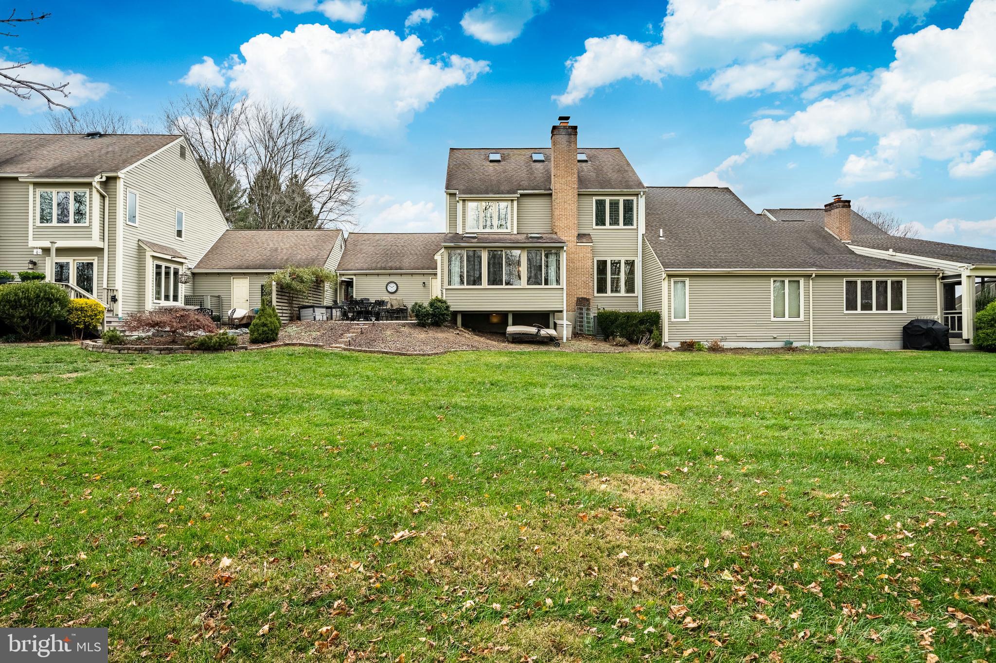 RADLEY RUN MEWS - Residential