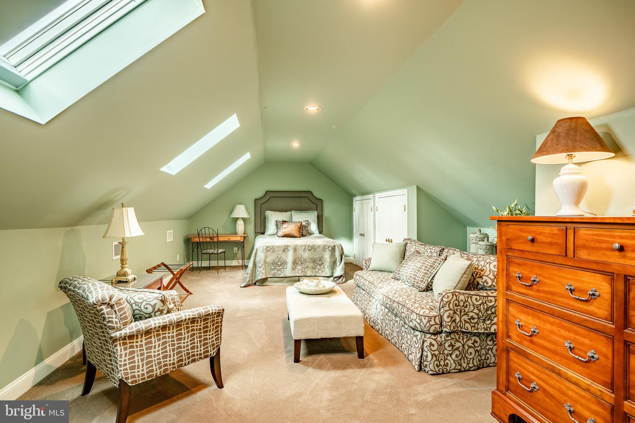 RADLEY RUN MEWS - Residential