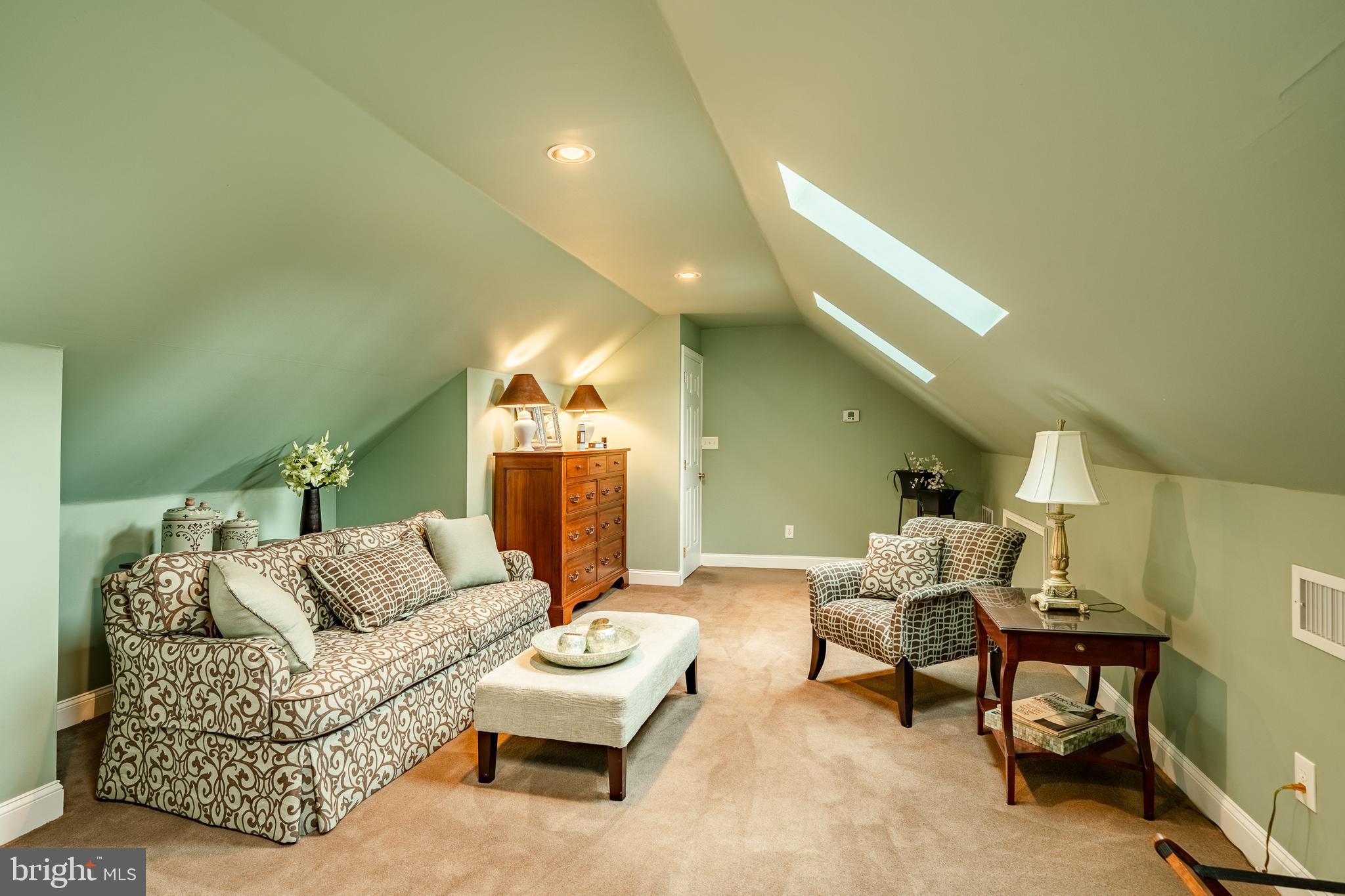 RADLEY RUN MEWS - Residential