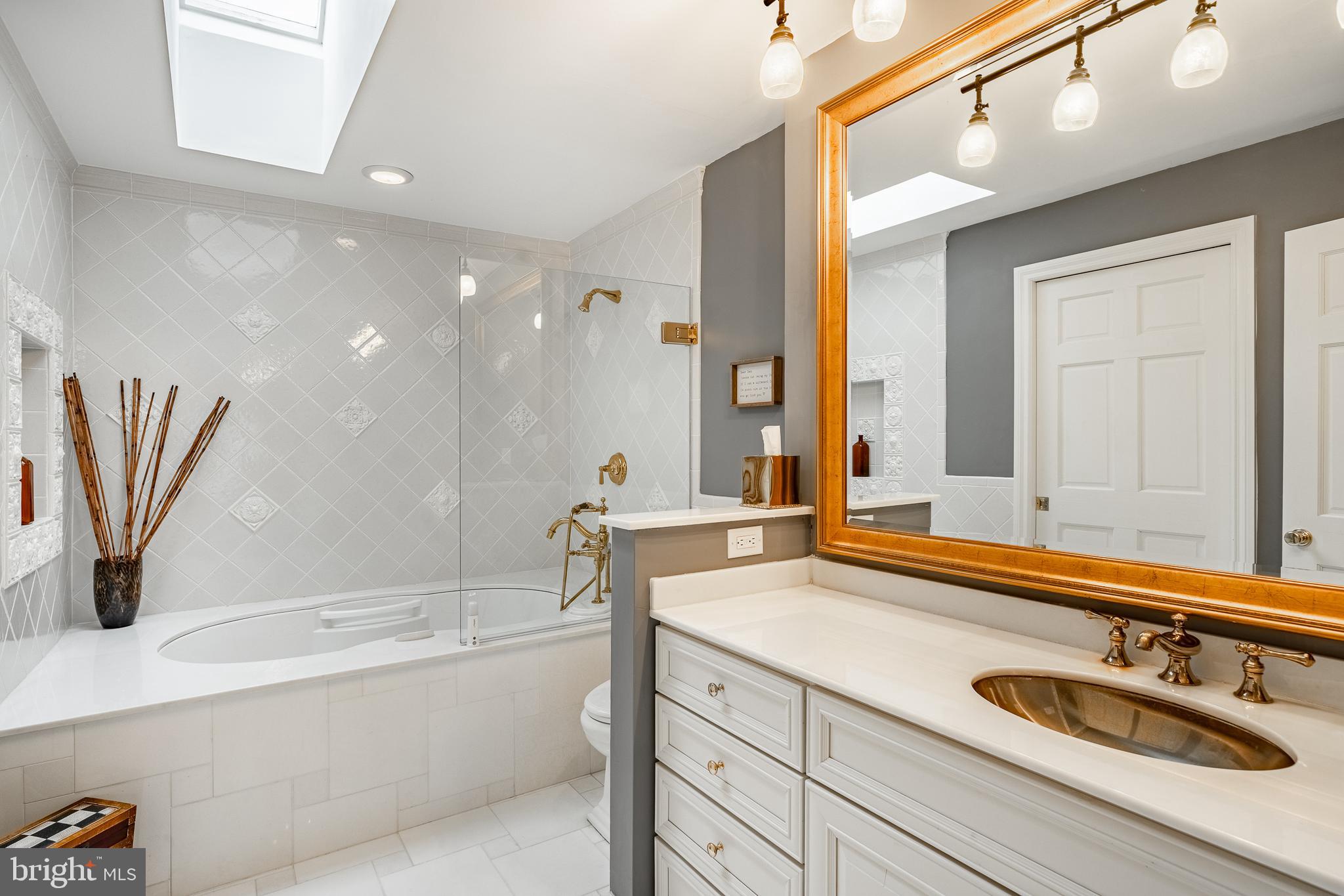 RADLEY RUN MEWS - Residential