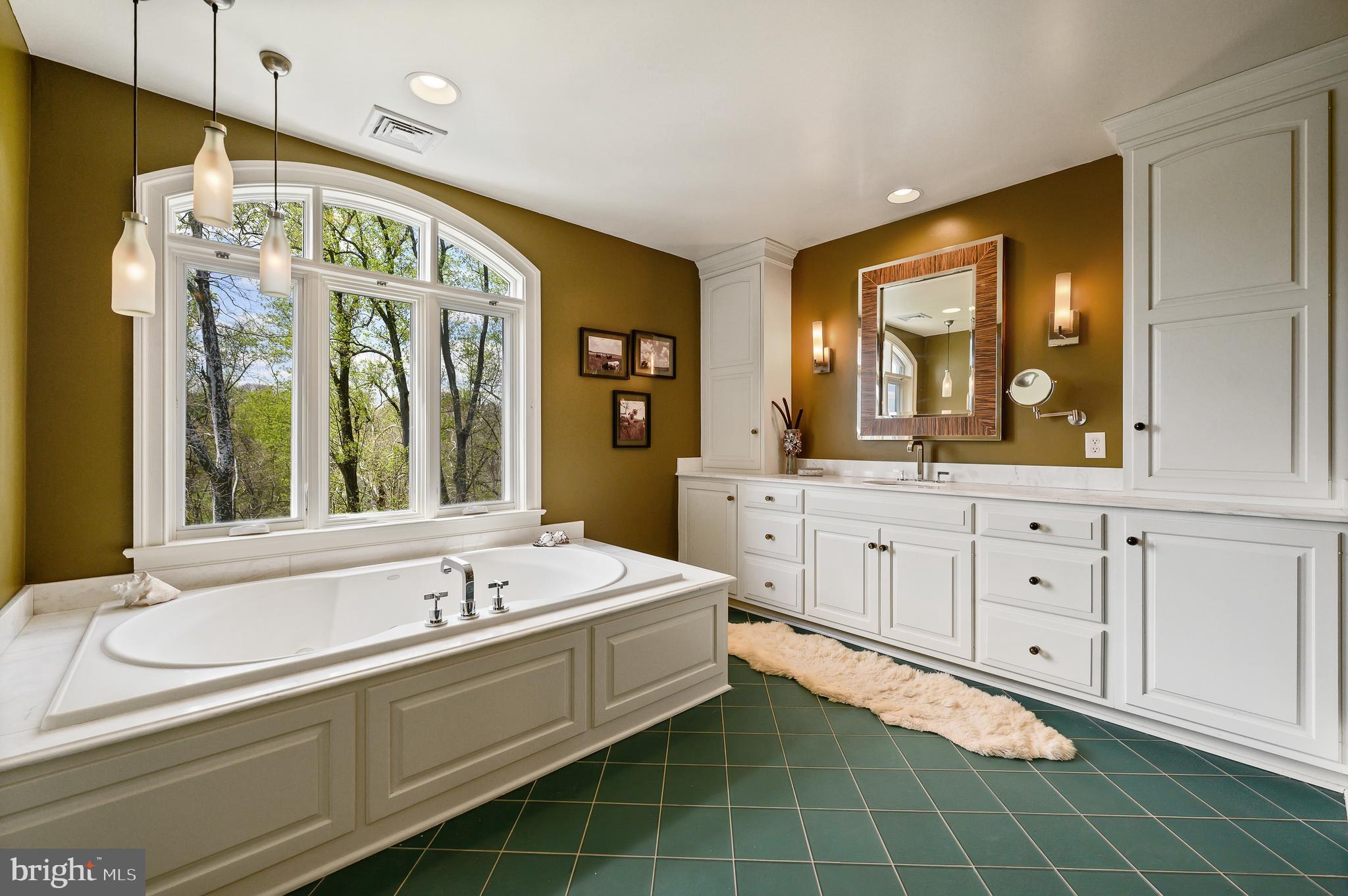 BROOKE FARM - Residential