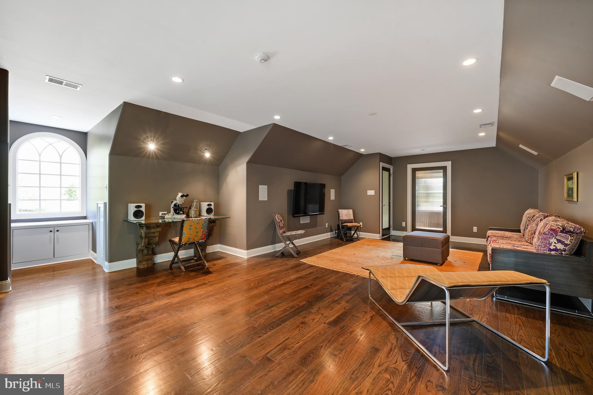 BROOKE FARM - Residential