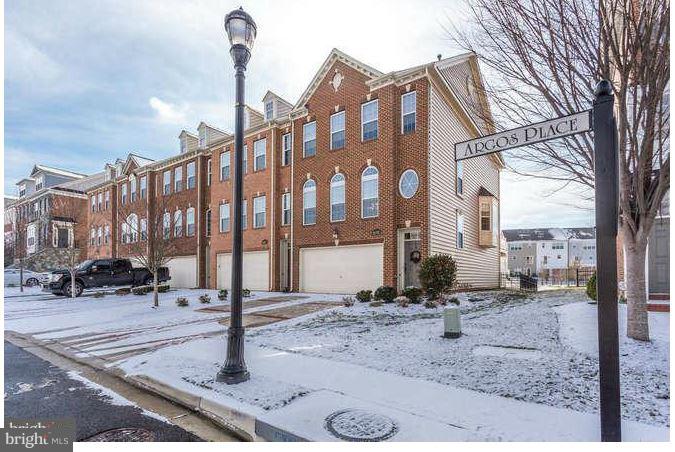 Stunning three level end unit town home! The main level features beautiful hardwood flooring and 9 foot ceilings, creating a bright and open feel throughout. The gourmet kitchen is a chef's paradise- complete with a gas cooktop, double ovens, built-in microwave, side by side refrigerator/freezer, ceramic tile backsplash, center island, and ample table space. Enjoy the cozy family room, charming bay window, and easy access to the back deck- ideal for entertaining or relaxing.
Upstairs, the expansive primary suite boasts a vaulted ceiling, sitting area, and a luxurious en-suite bath with dual granite vanities, a soaking tub, and a separate shower. Additional highlights include abundant natural light, tasteful finishes, and a well-designed layout to make yourself at home. Pets are accepted on a case-by-case basis with additional $50/month pet rent. Don't miss the opportunity to make this your next home!