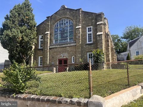 Photo of 531 E Marshall Street, NORRISTOWN, PA 19401 (MLS # PAMC2184198)