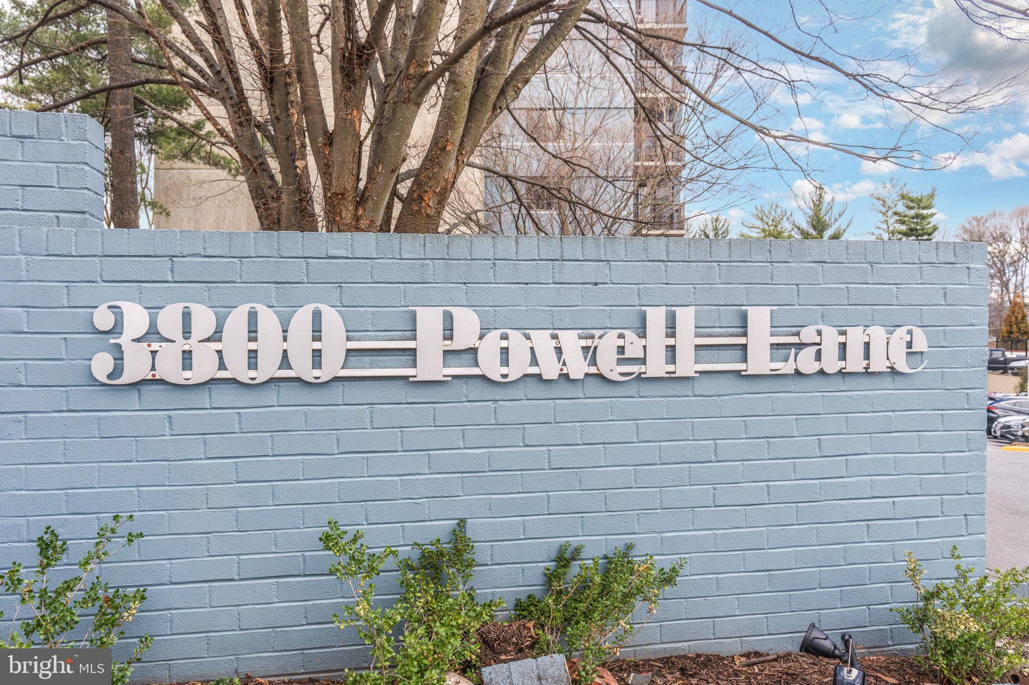 LAKESIDE PLAZA - Residential Lease