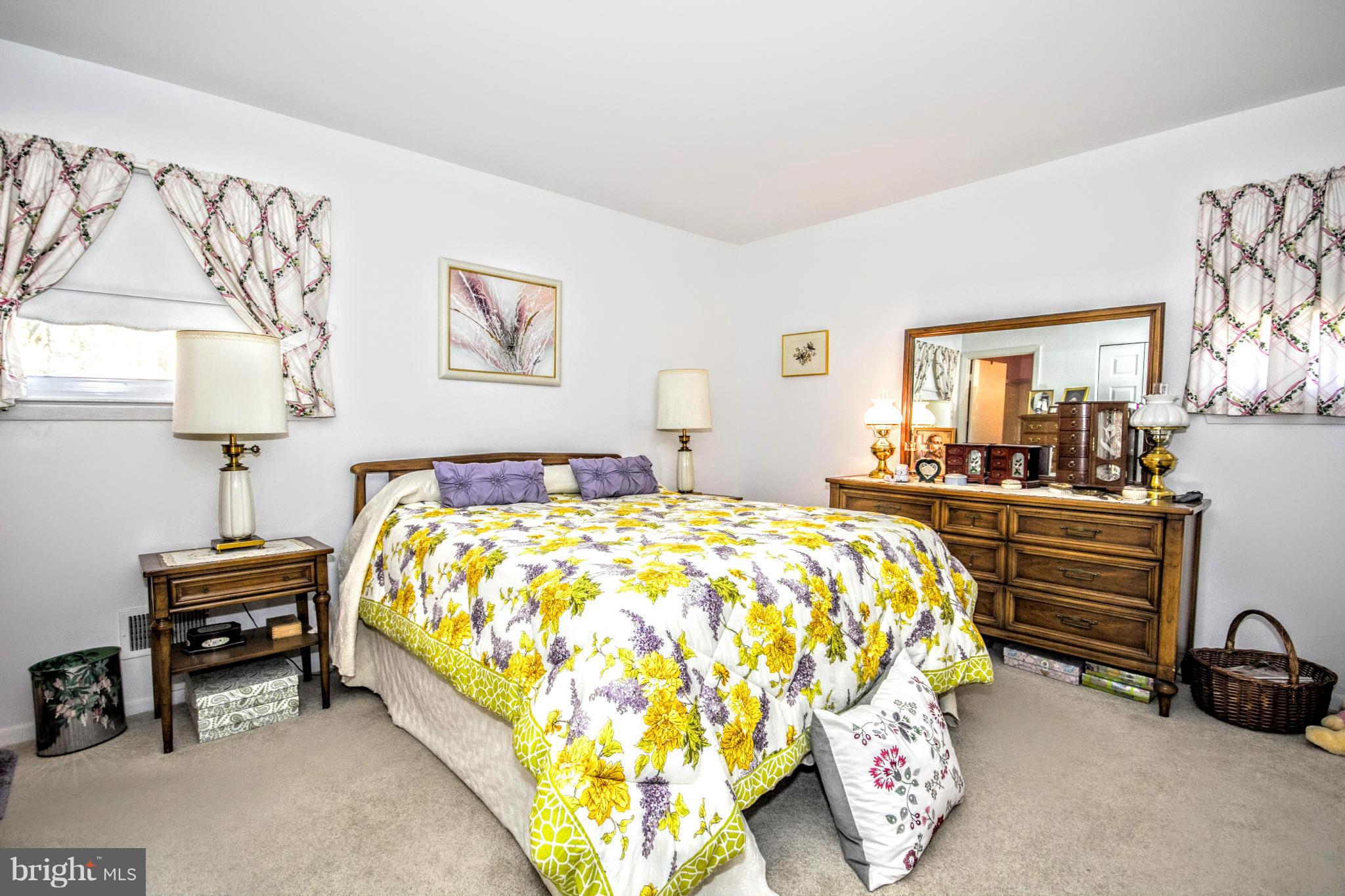 KINGS POINT - Residential